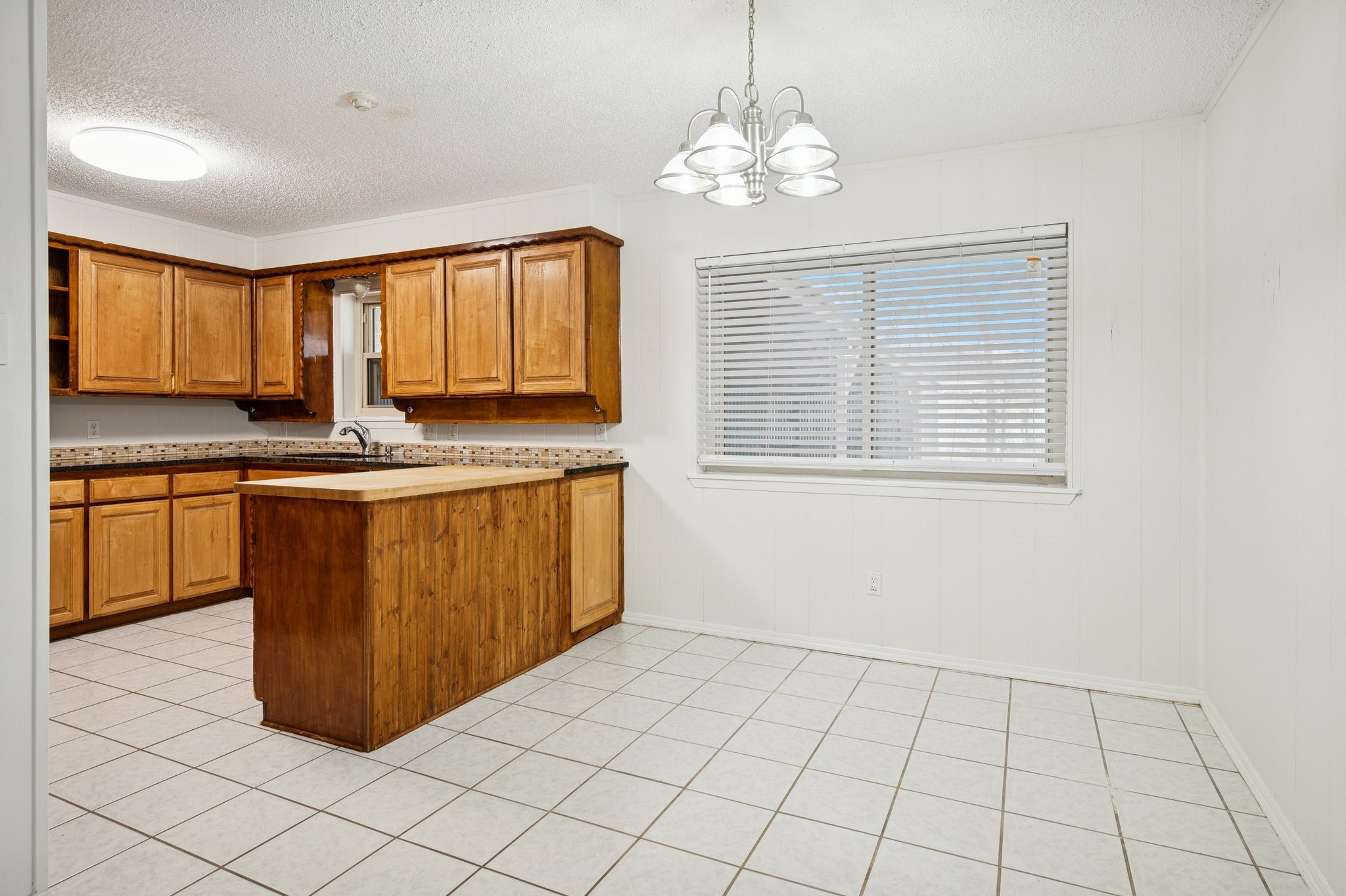 125 Briarwood Drive Kennedale TX 76060