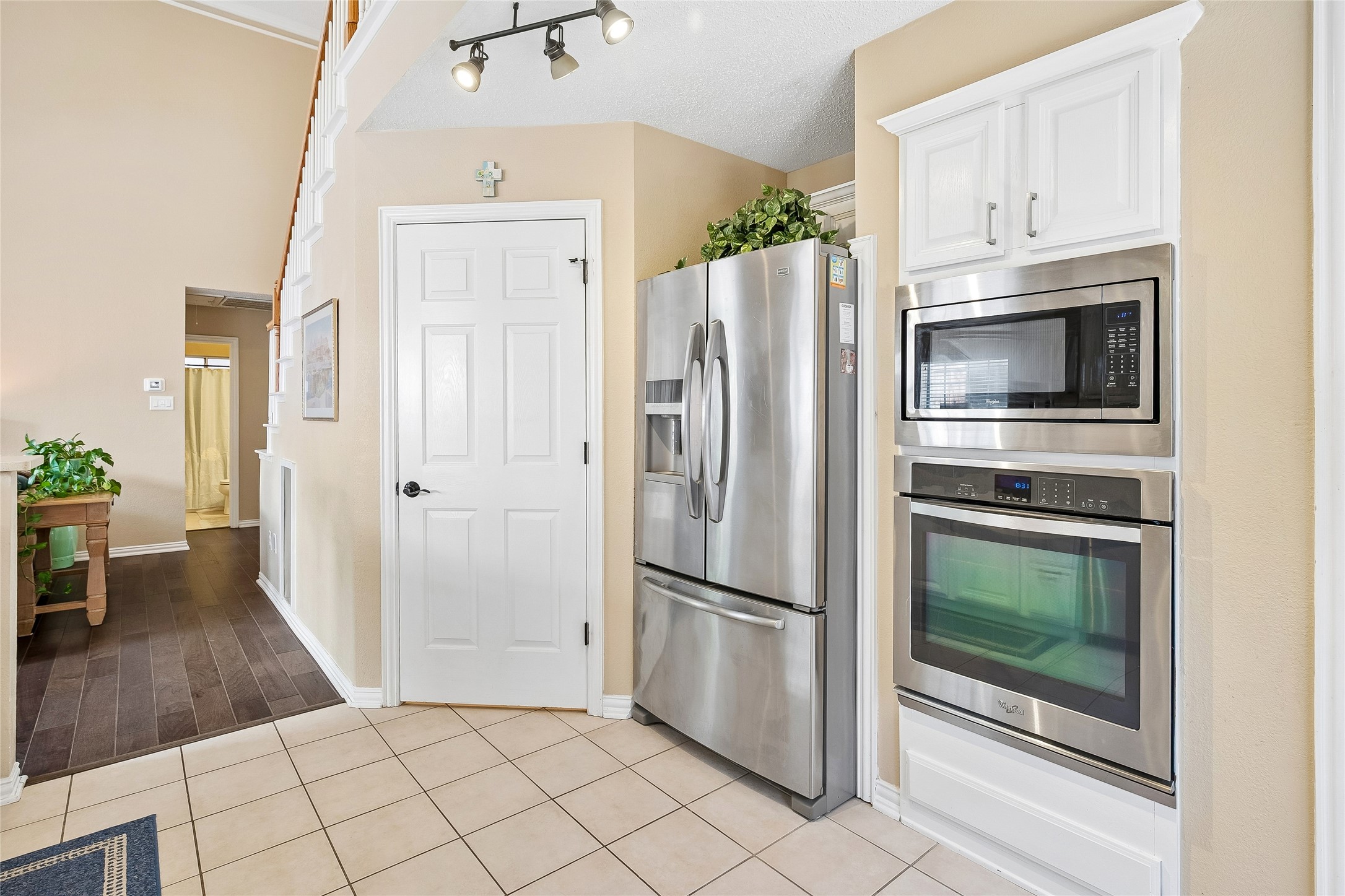 14592 Princeton Court Addison TX 75001