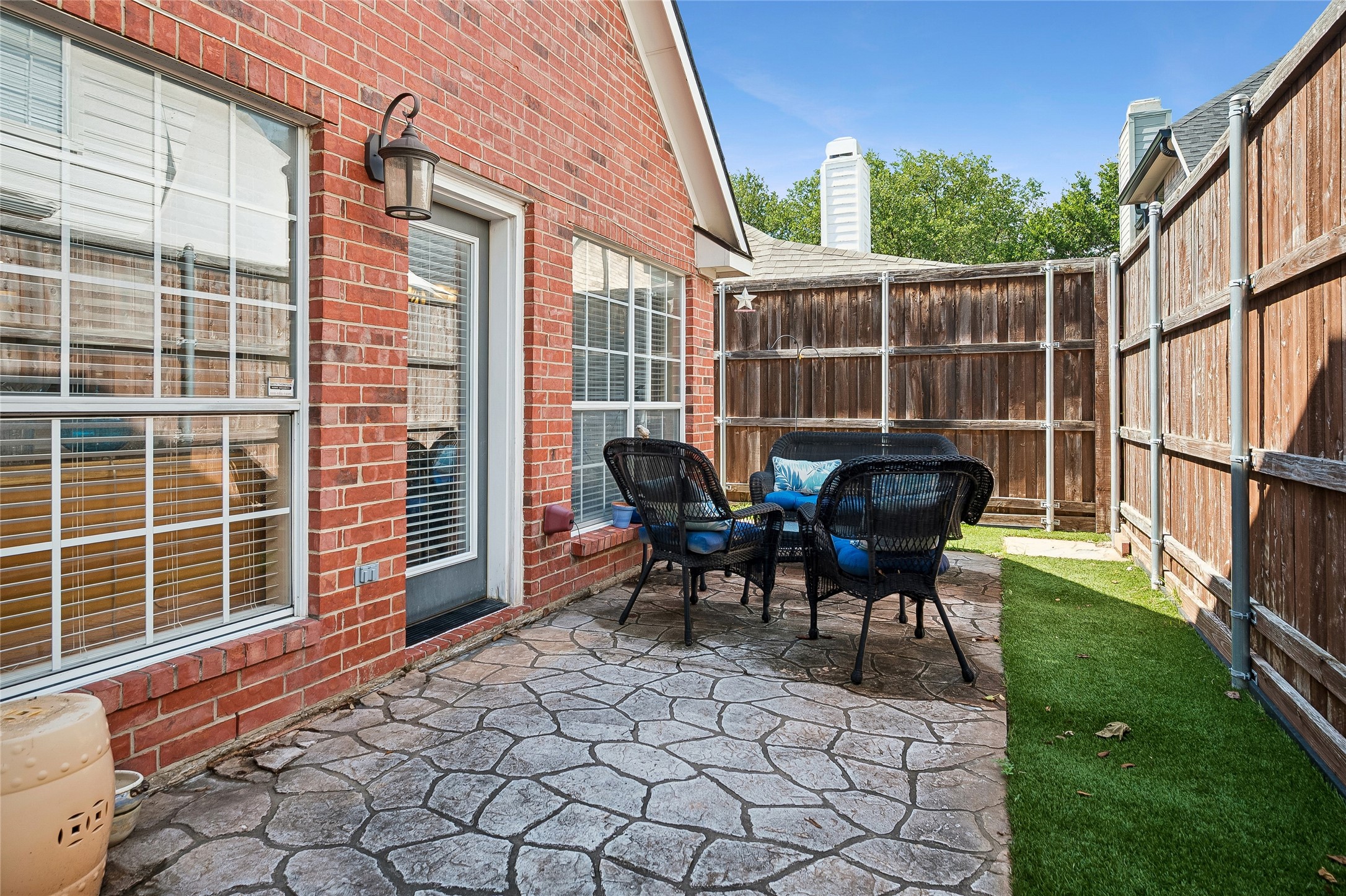 14592 Princeton Court Addison TX 75001