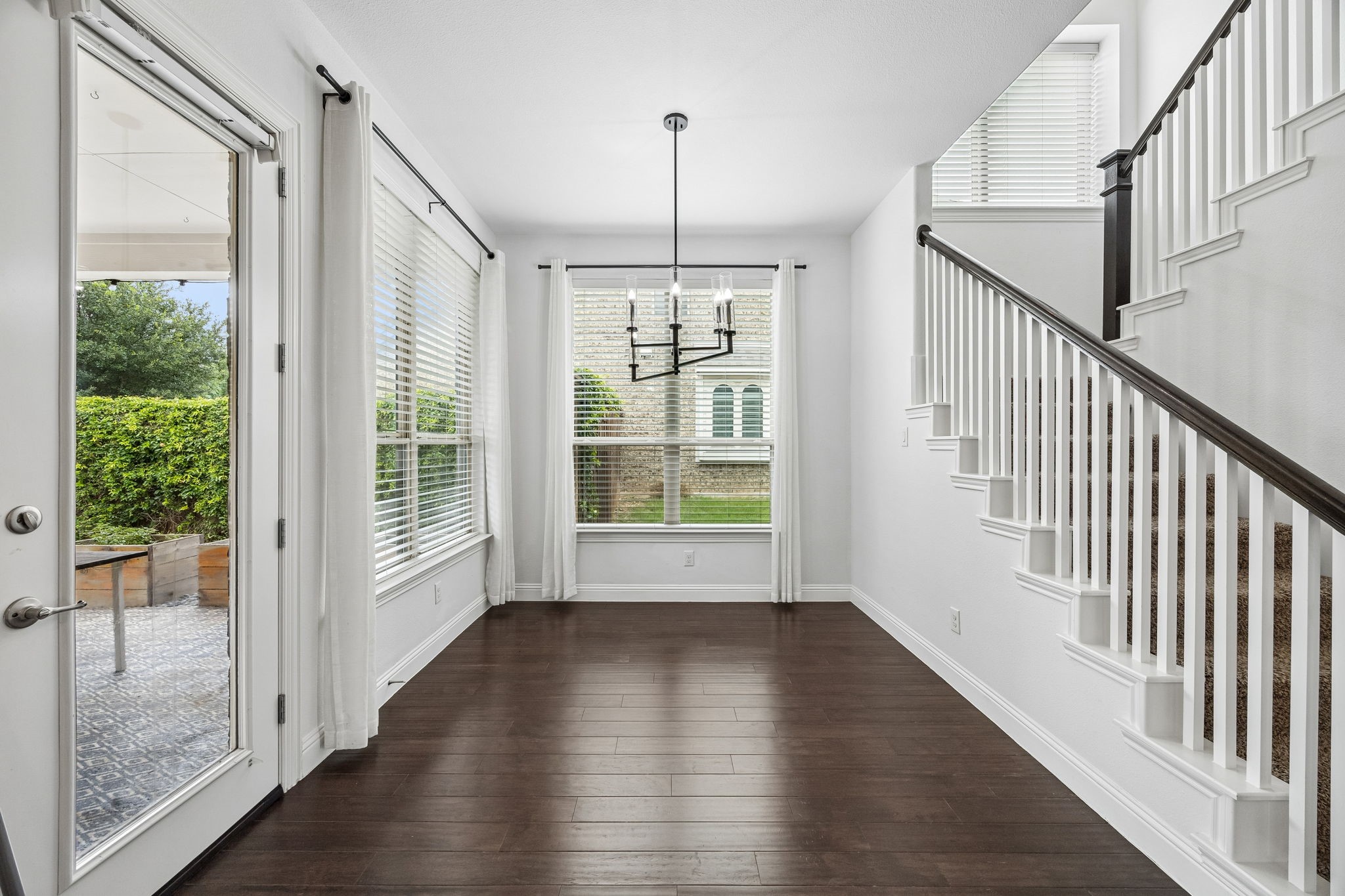 6827 Sunshade Lane Dallas TX 75236