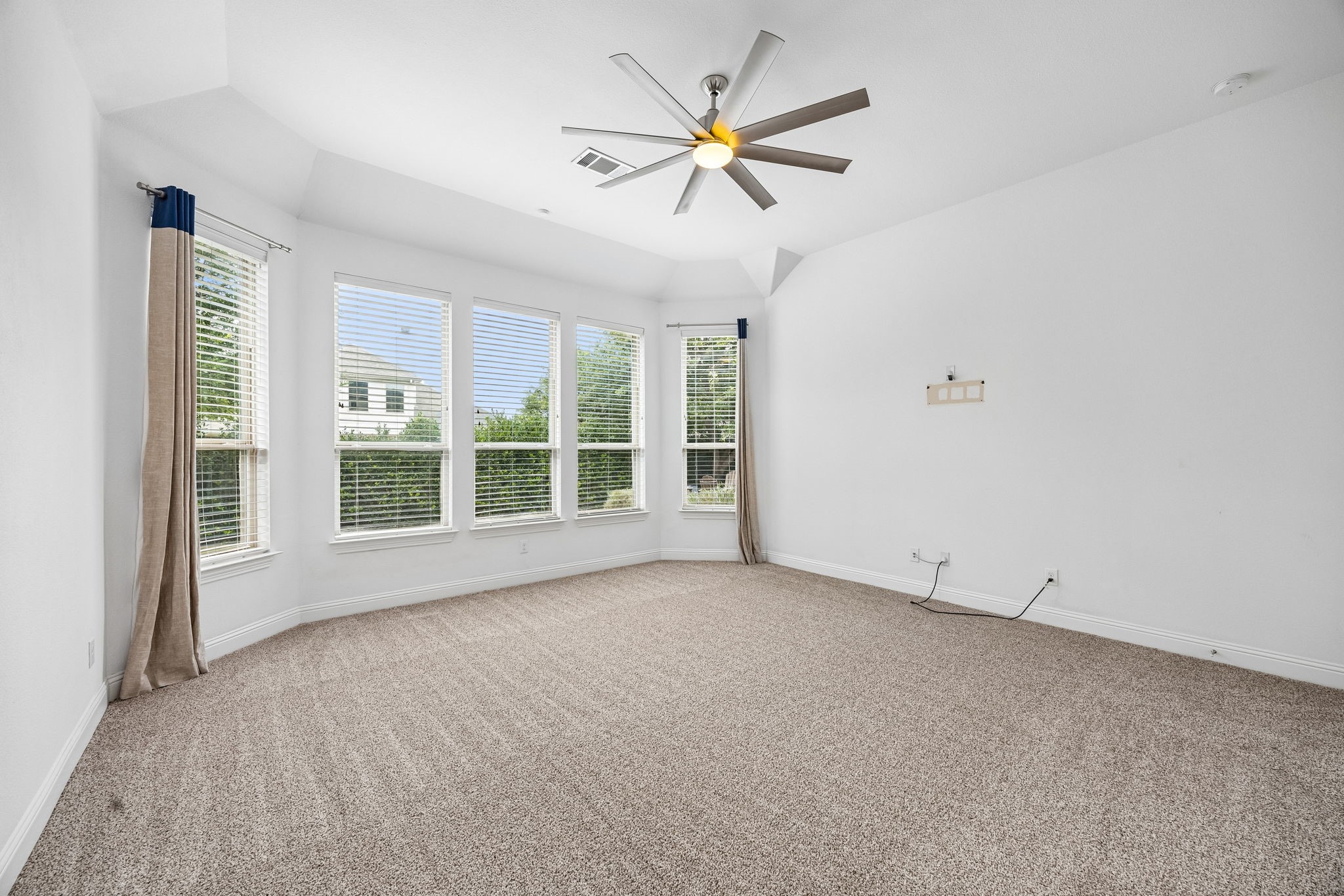 6827 Sunshade Lane Dallas TX 75236