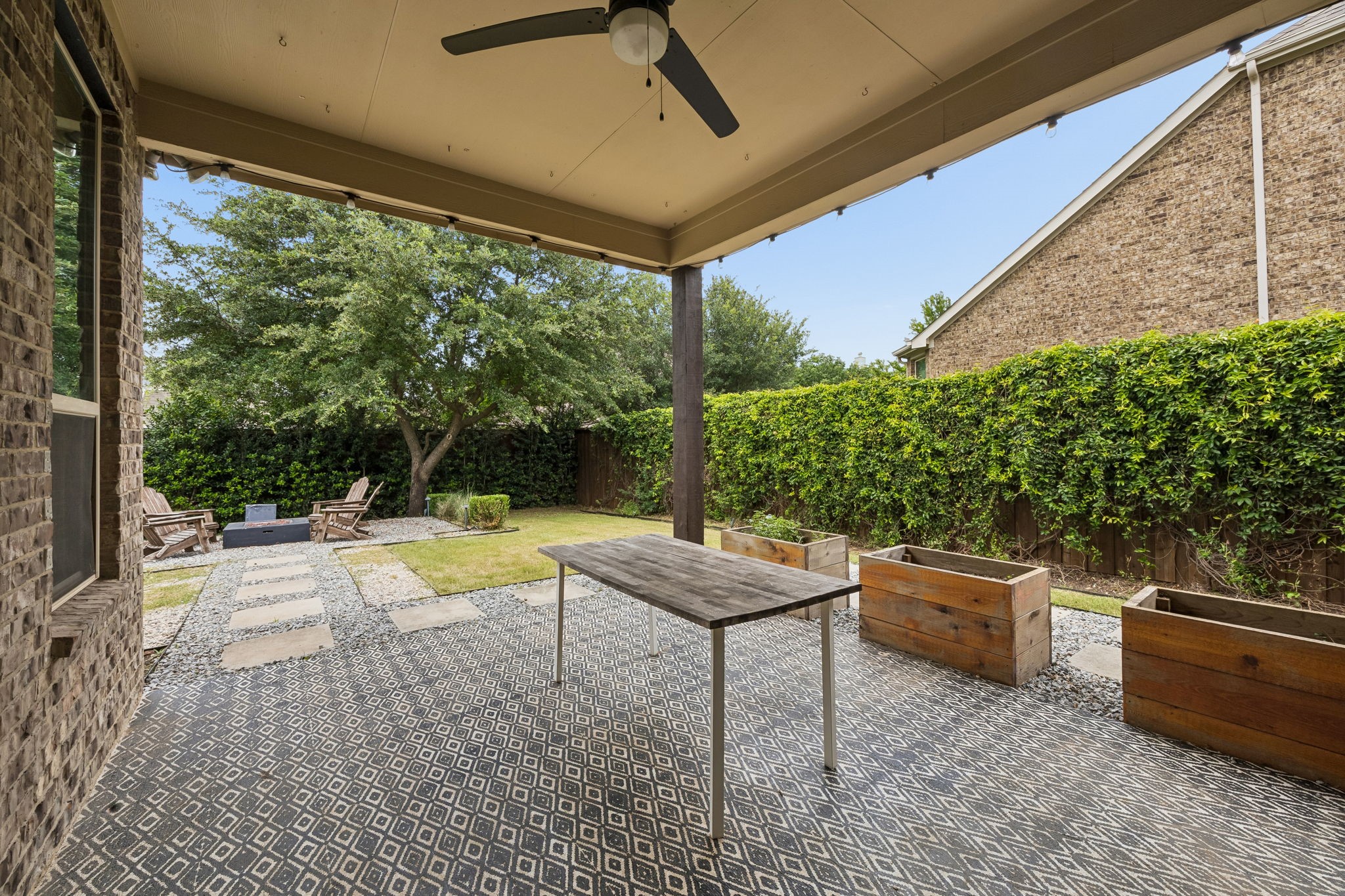 6827 Sunshade Lane Dallas TX 75236