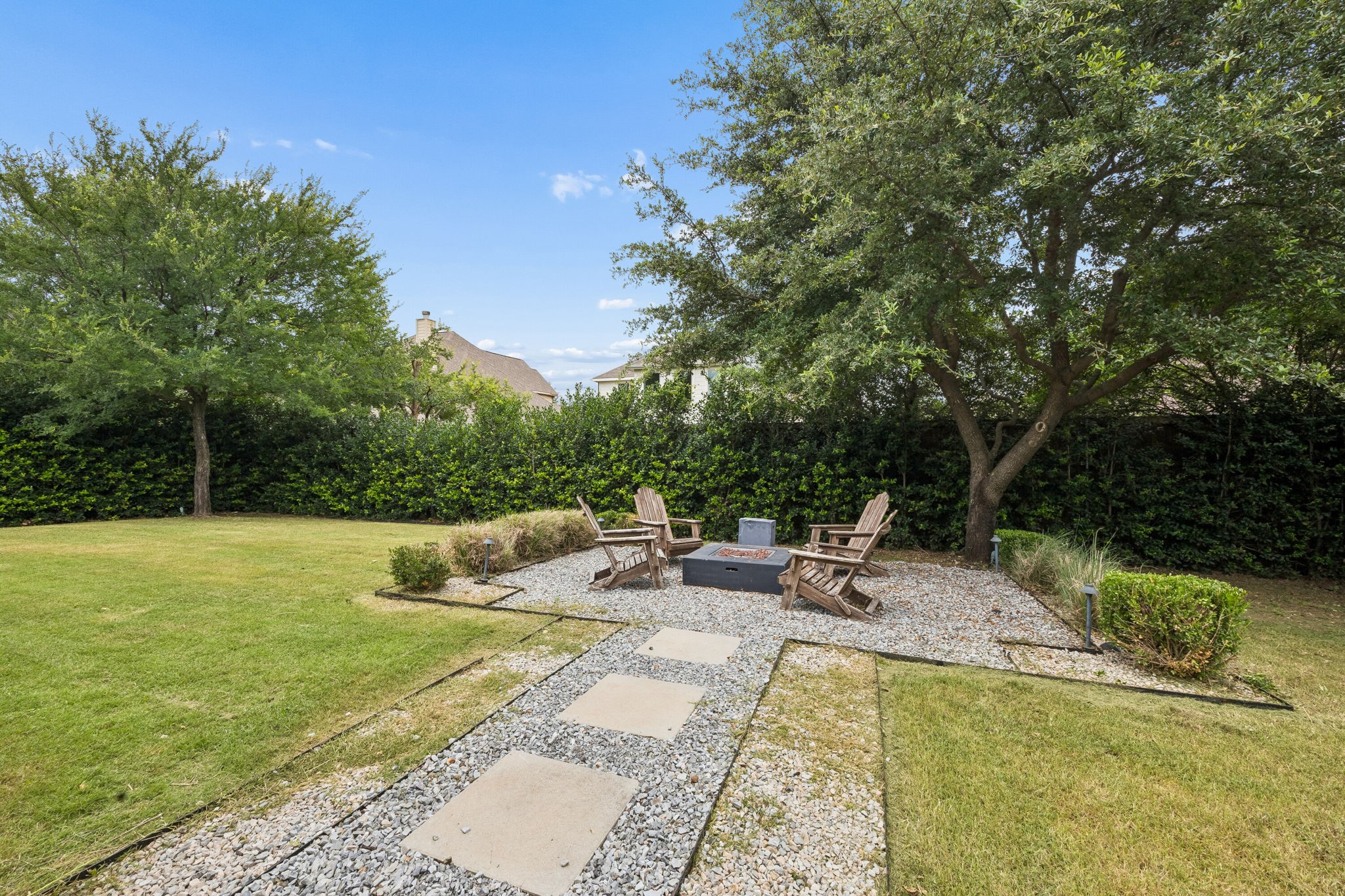 6827 Sunshade Lane Dallas TX 75236