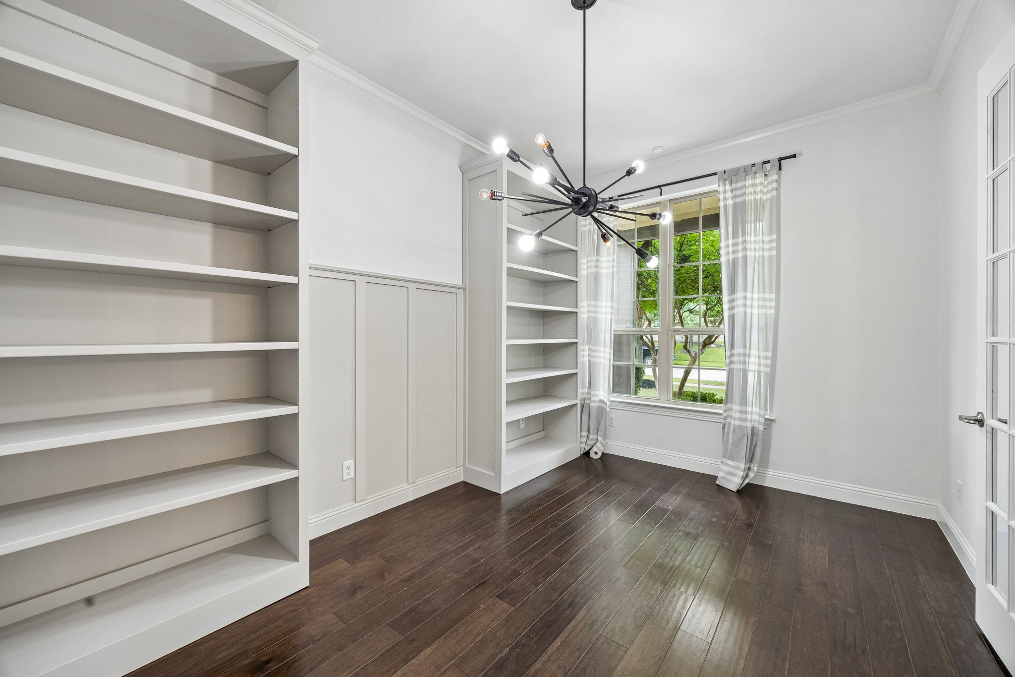 6827 Sunshade Lane Dallas TX 75236