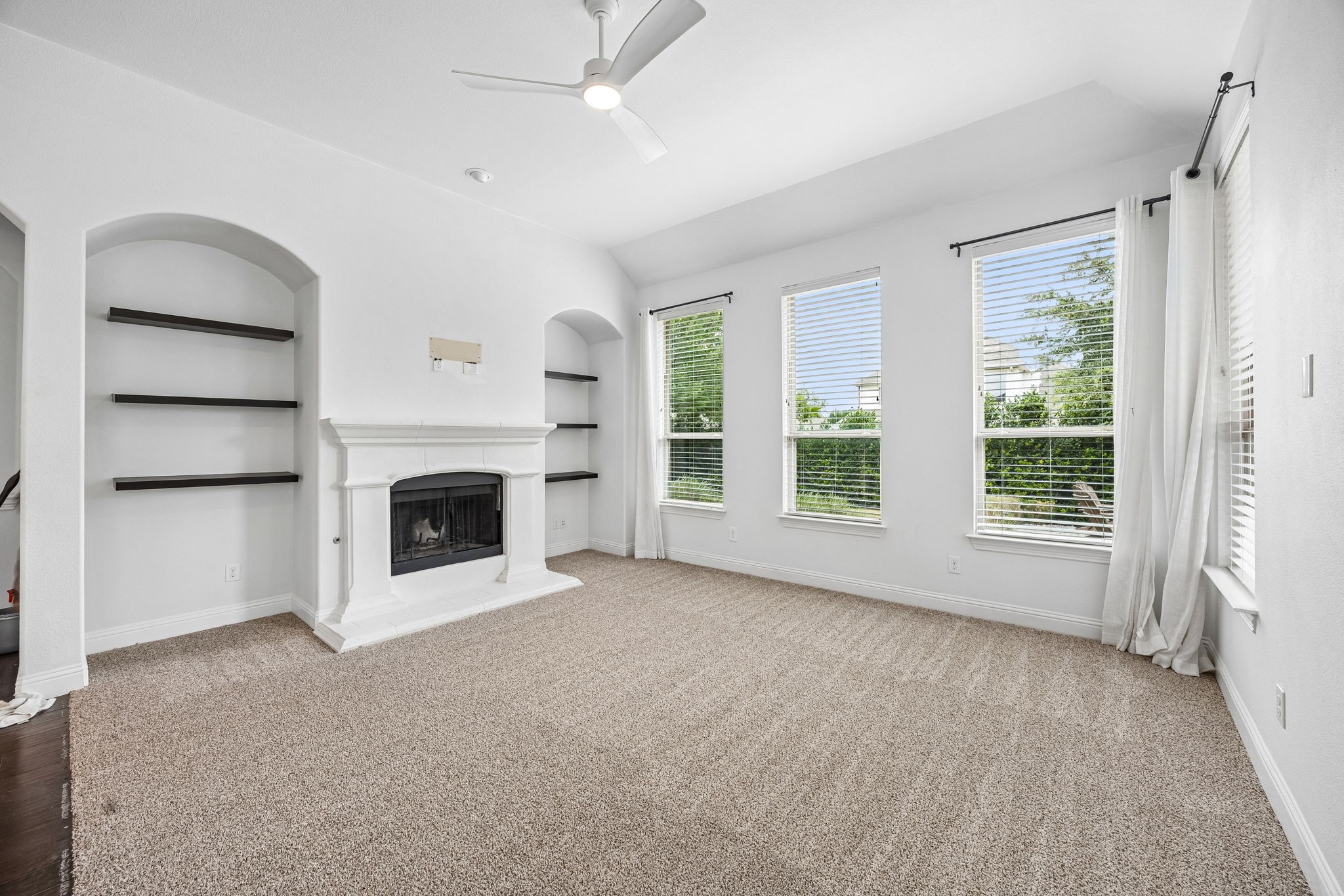 6827 Sunshade Lane Dallas TX 75236