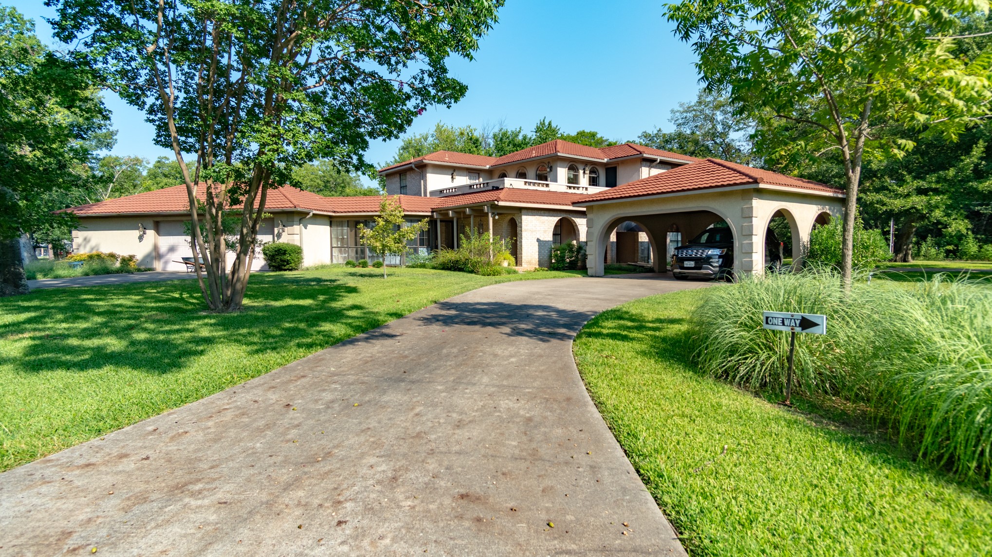 408 Rainey Street Bonham TX 75418