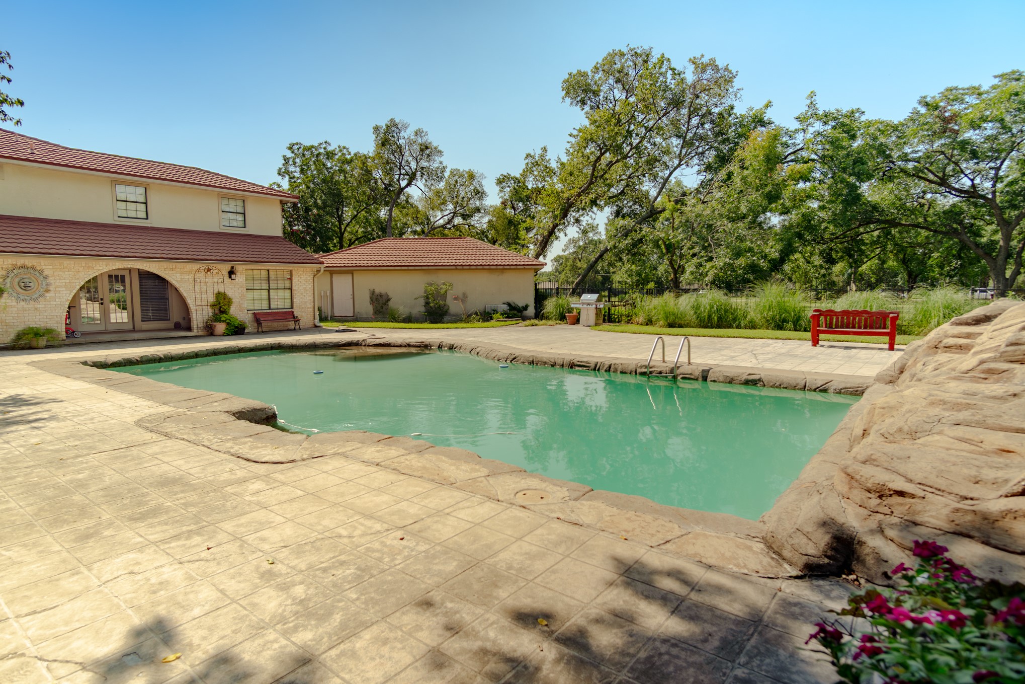 408 Rainey Street Bonham TX 75418