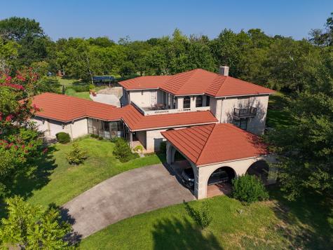 408 Rainey Street Bonham TX 75418