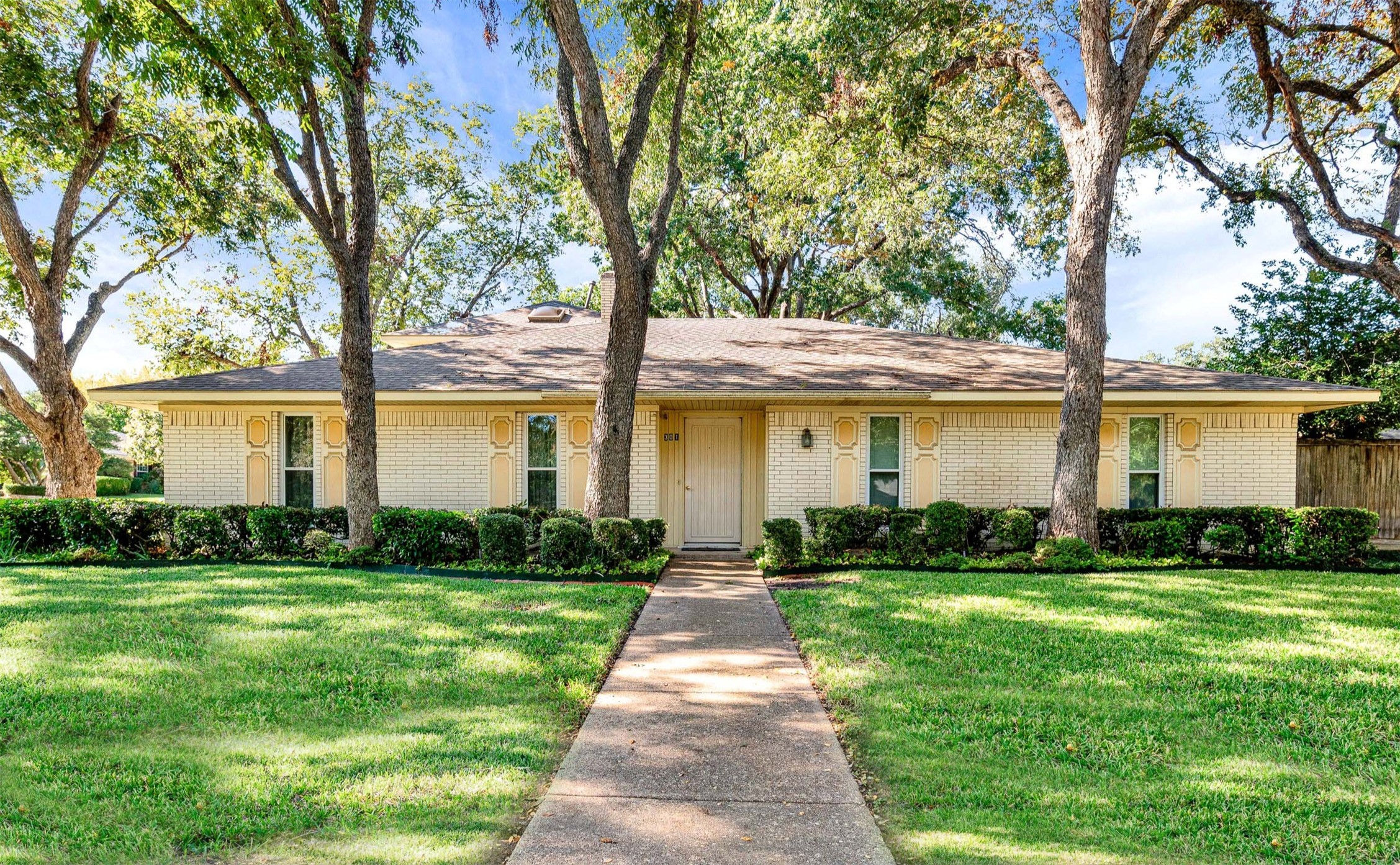 301 Canyon Ridge Drive Richardson TX 75080