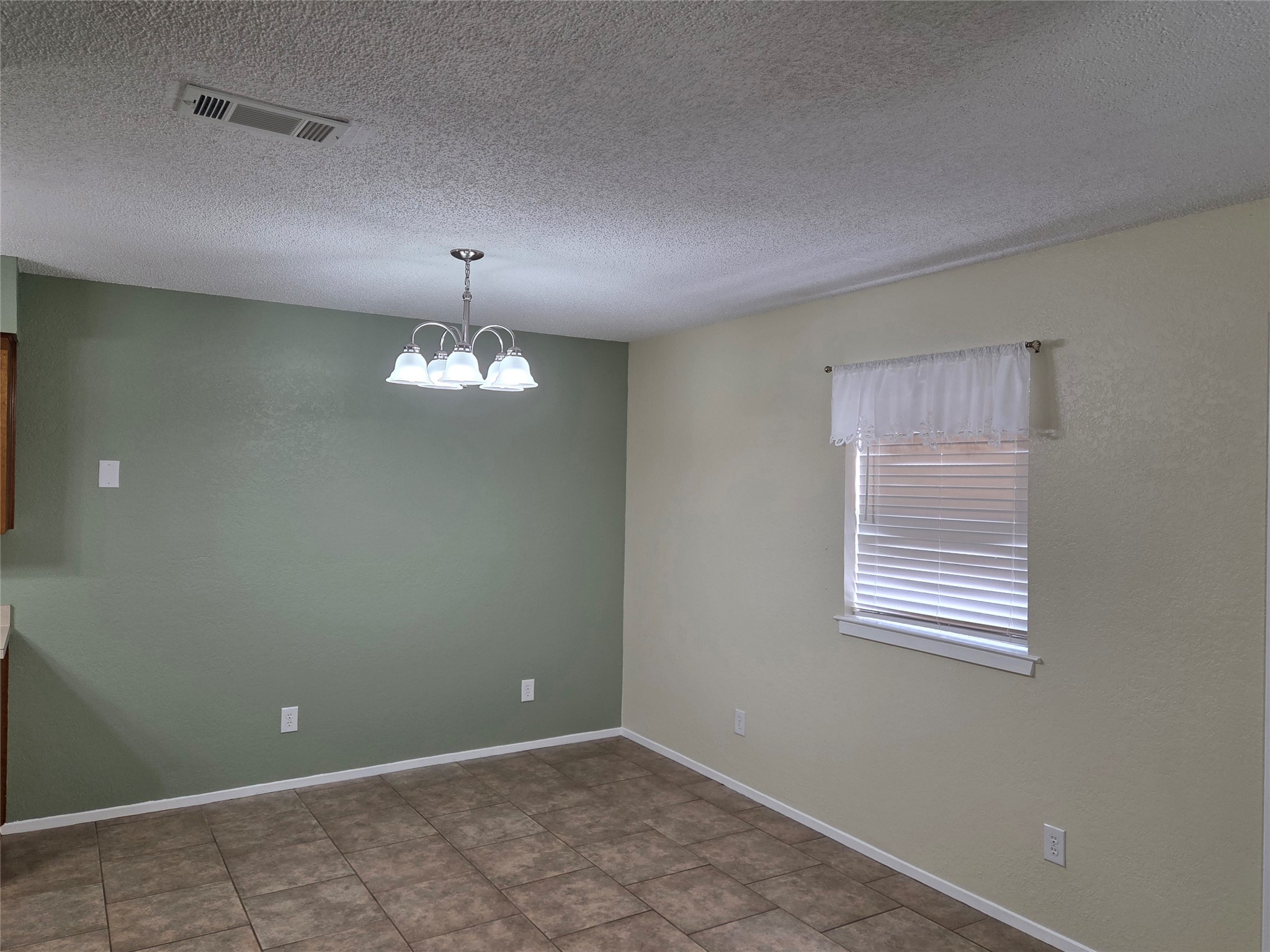 1104 W 13th Bonham TX 75418