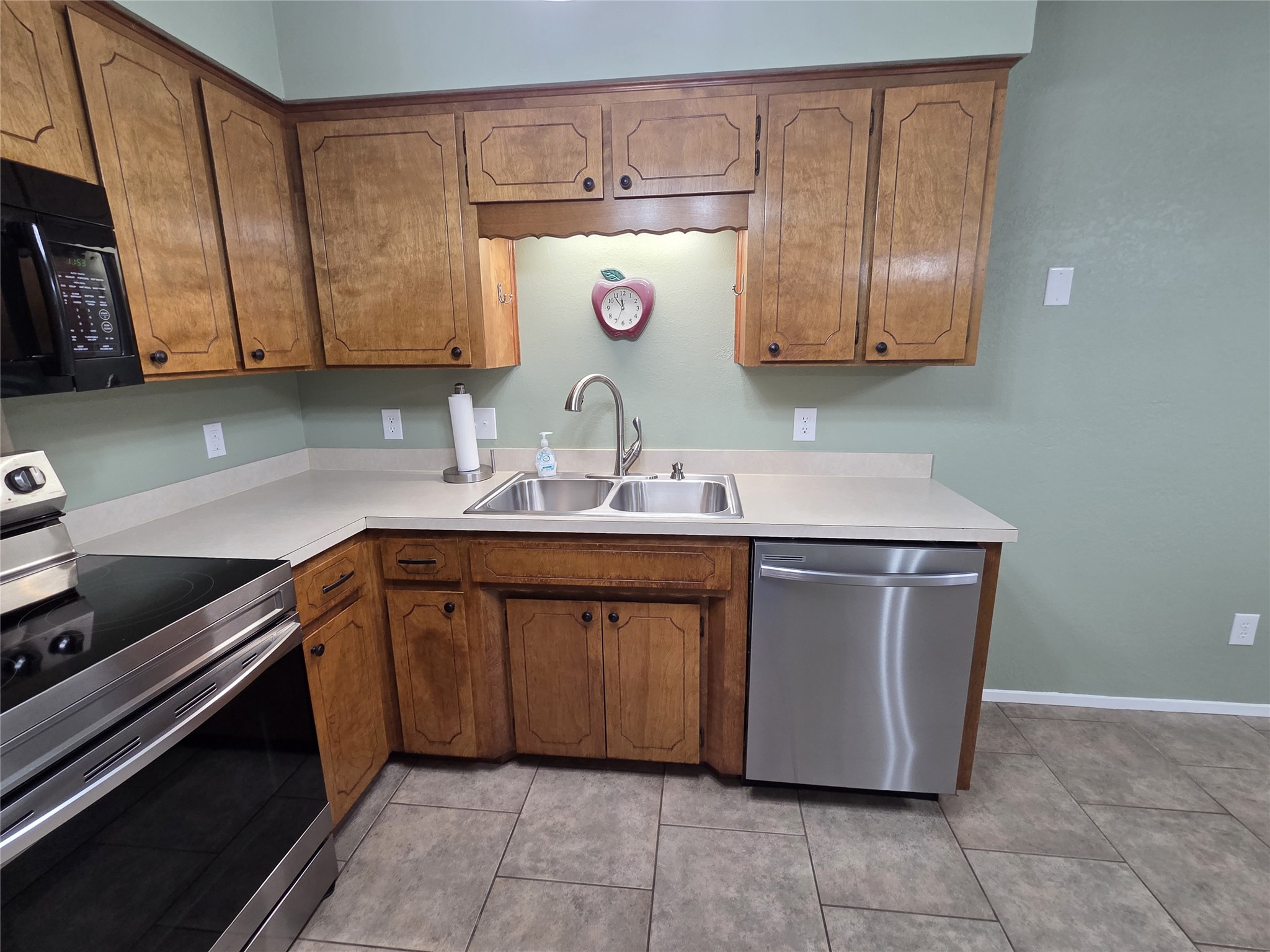 1104 W 13th Bonham TX 75418