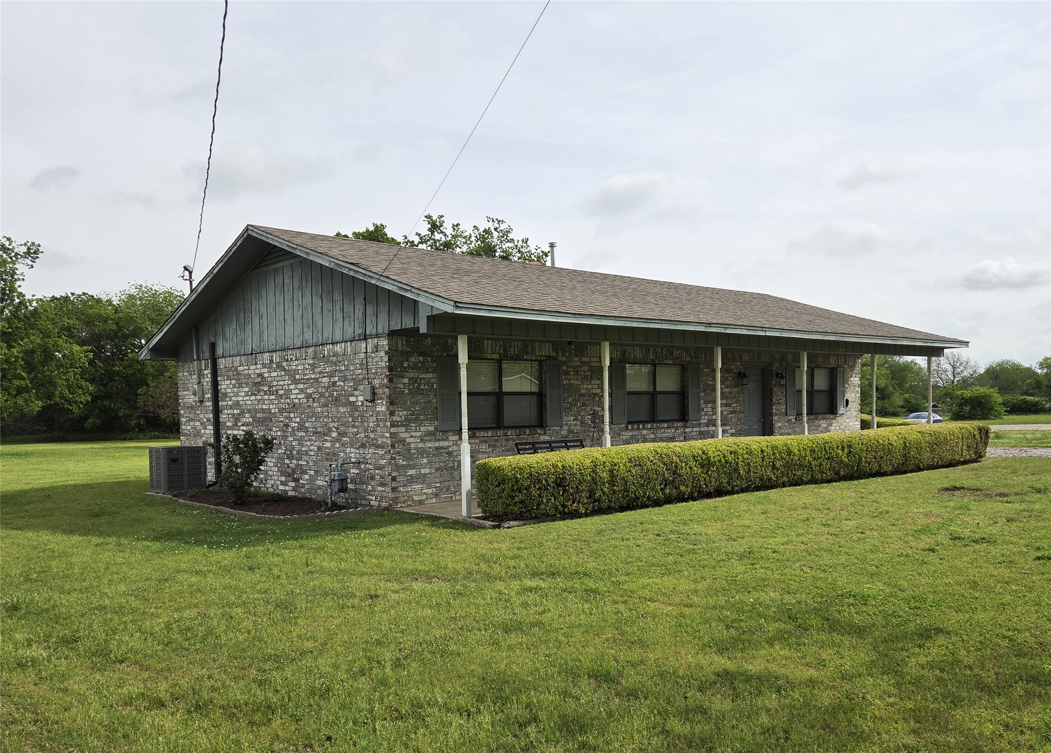 1104 W 13th Bonham TX 75418