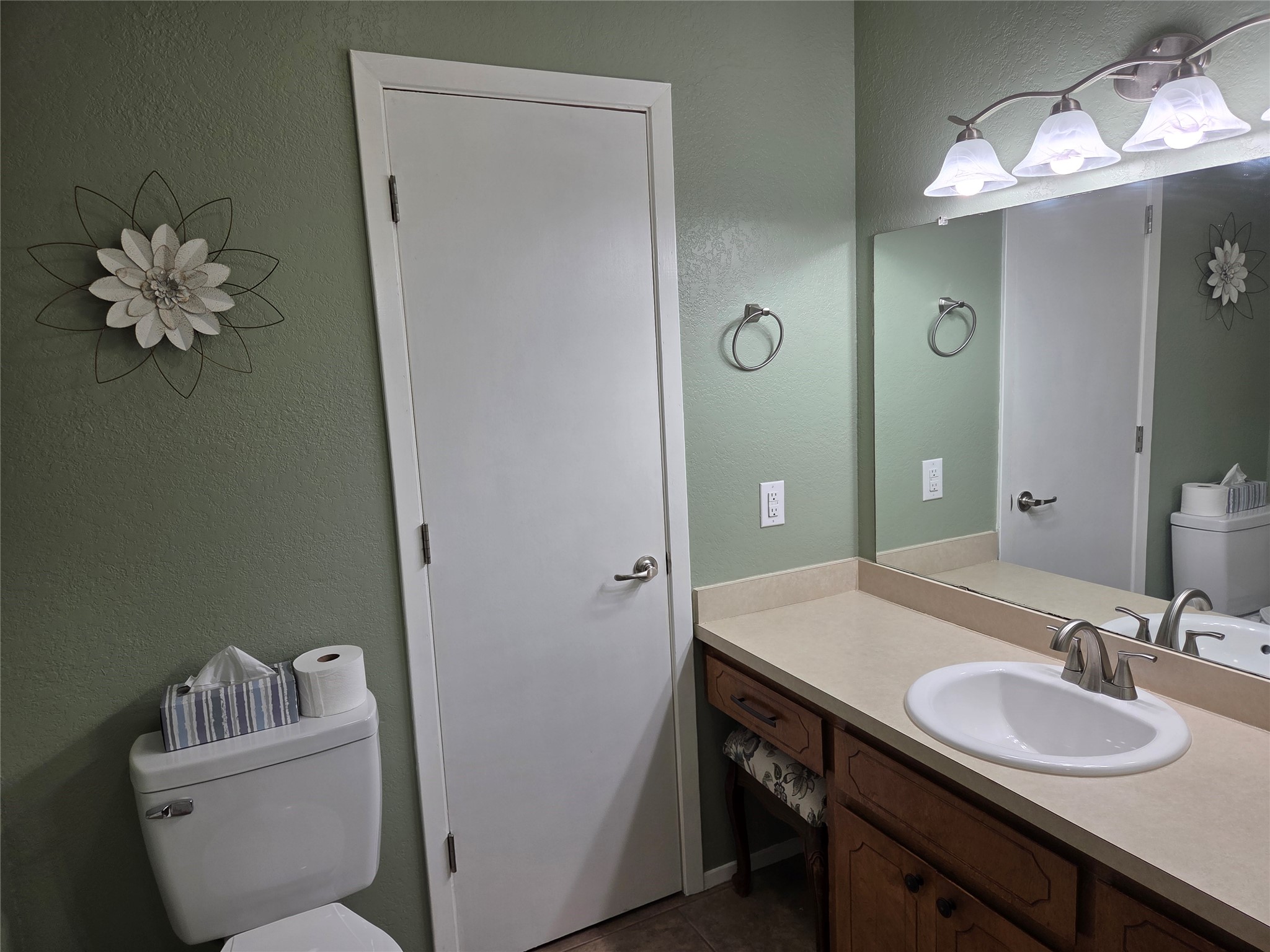 1104 W 13th Bonham TX 75418