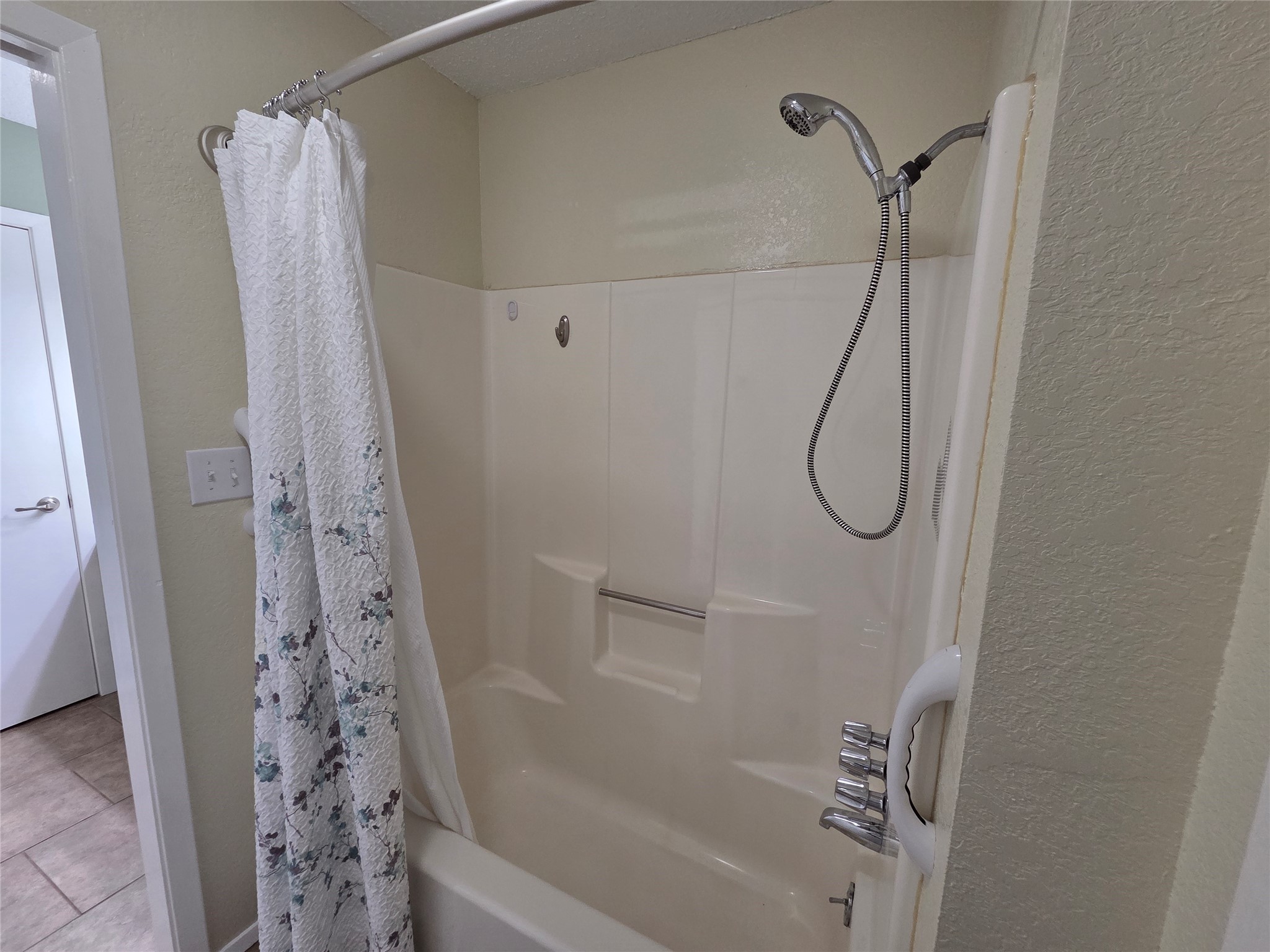1104 W 13th Bonham TX 75418