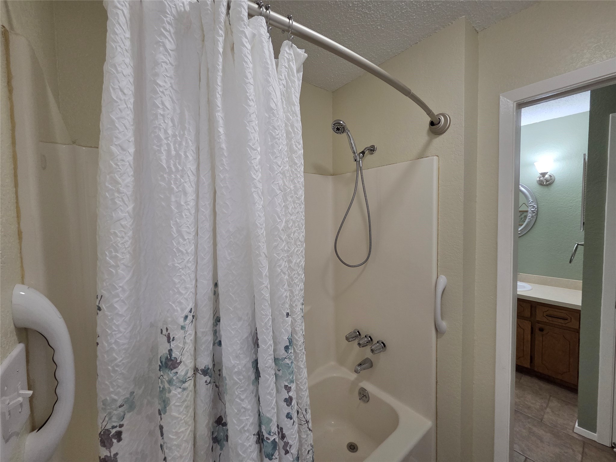 1104 W 13th Bonham TX 75418