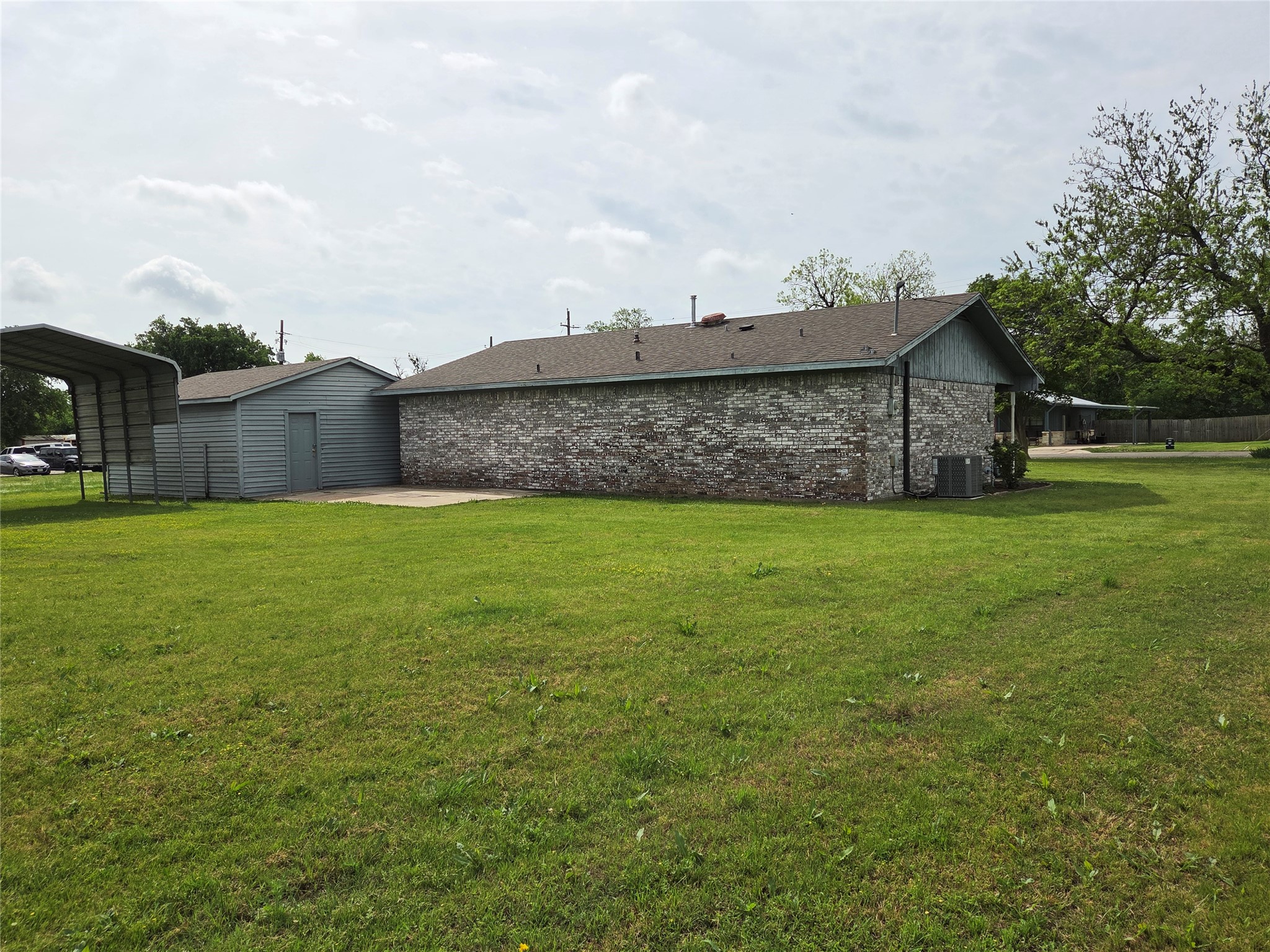 1104 W 13th Bonham TX 75418