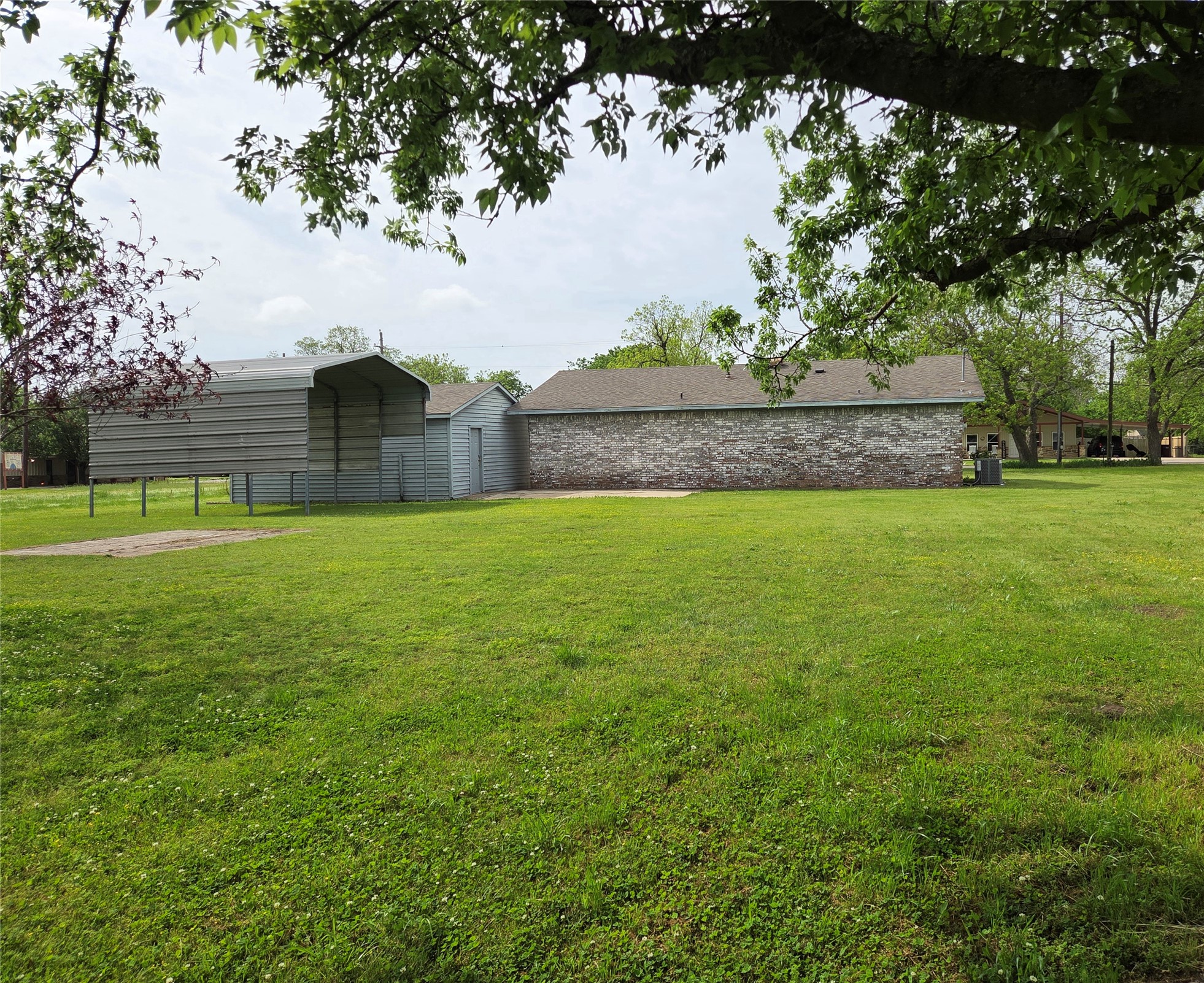 1104 W 13th Bonham TX 75418