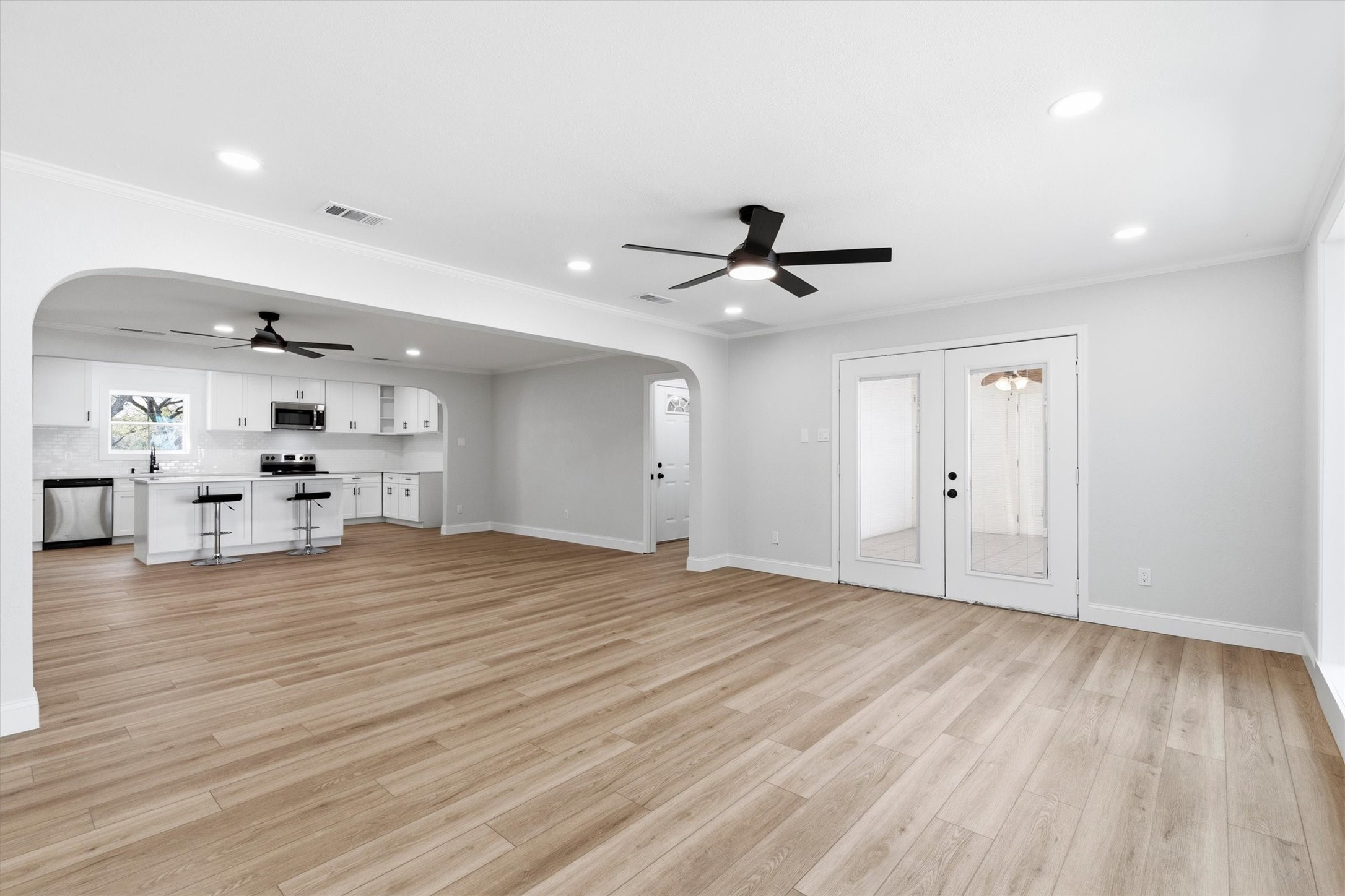 113 E Bayside Drive Mabank TX 75156