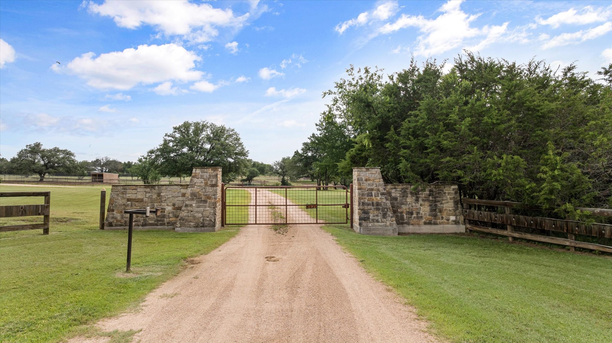 1904 Floyd Road Weatherford TX 76087