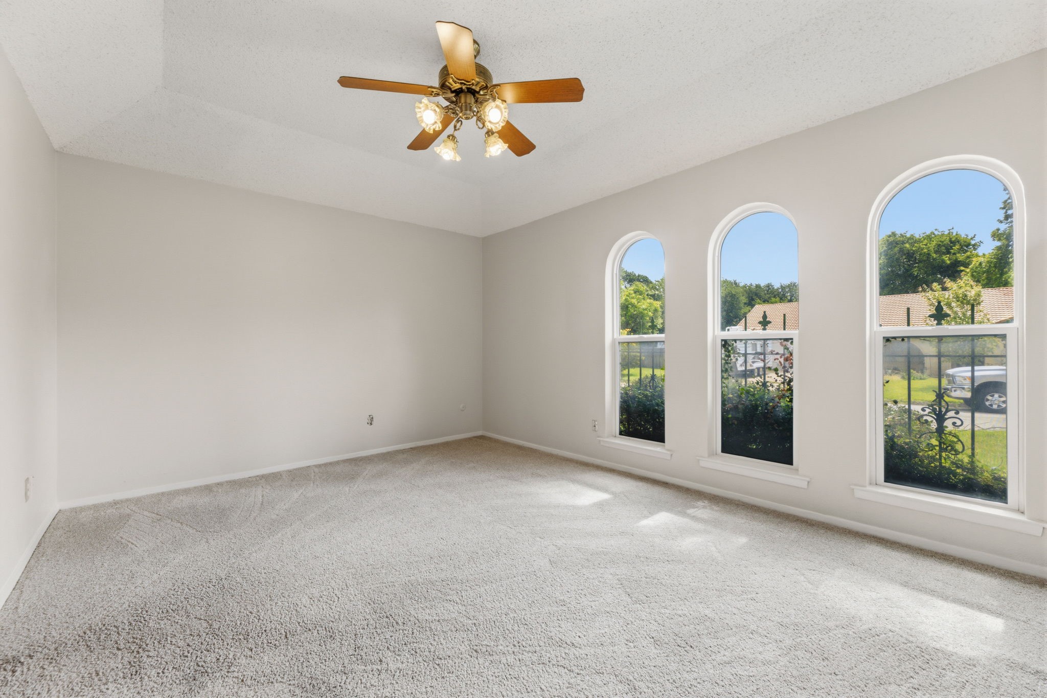 2502 Ashbury Drive Arlington TX 76015