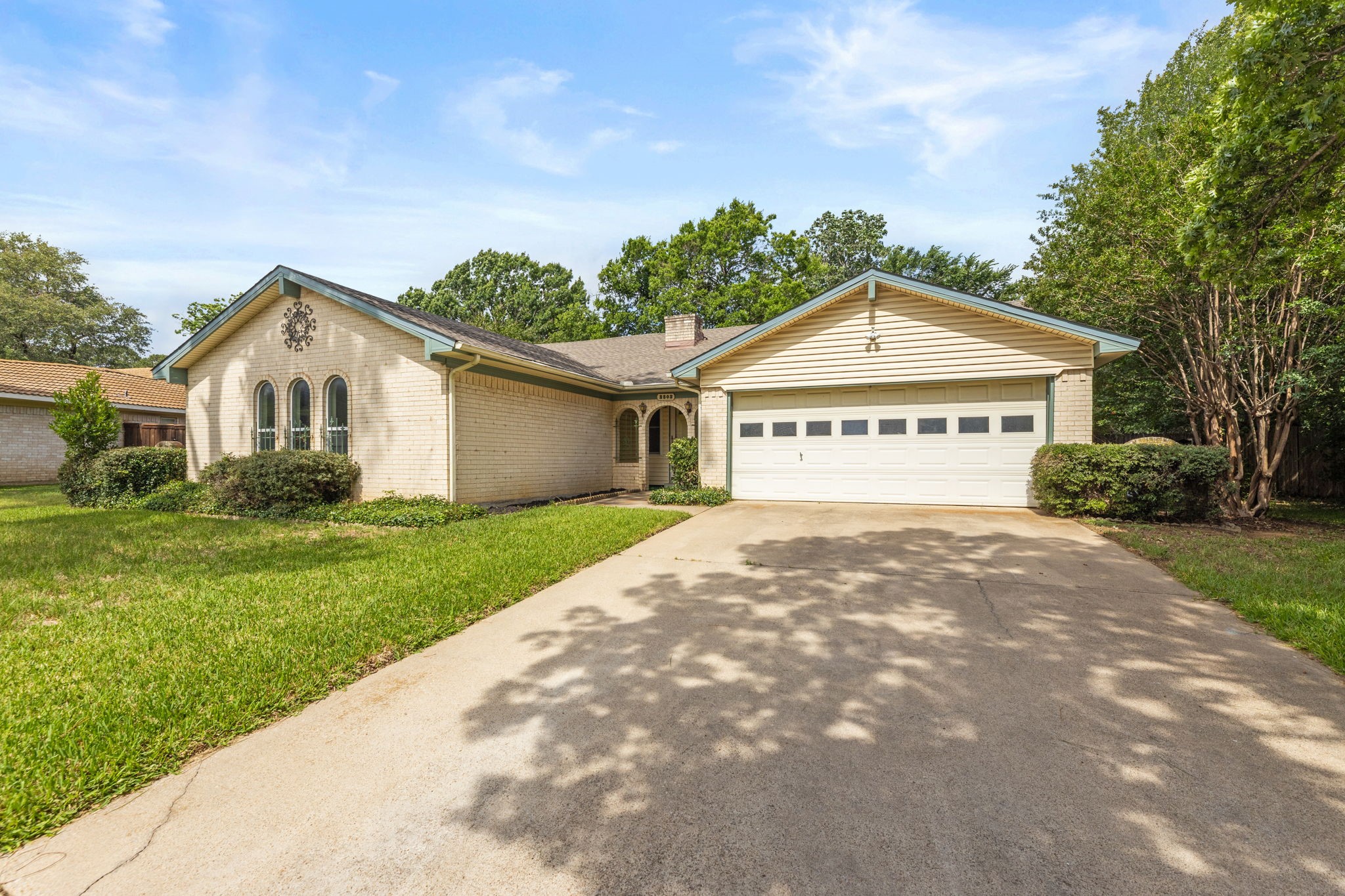 2502 Ashbury Drive Arlington TX 76015