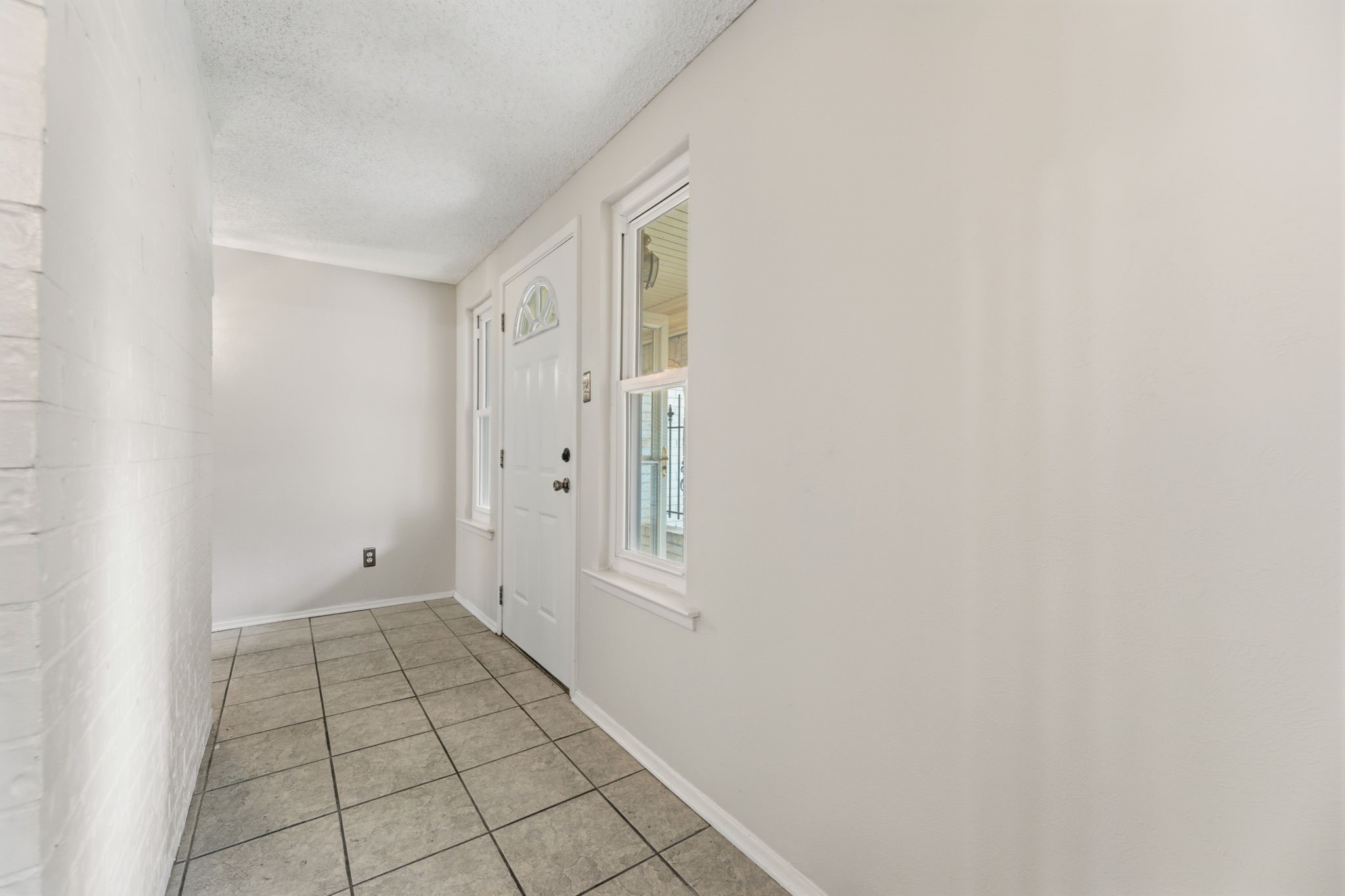 2502 Ashbury Drive Arlington TX 76015