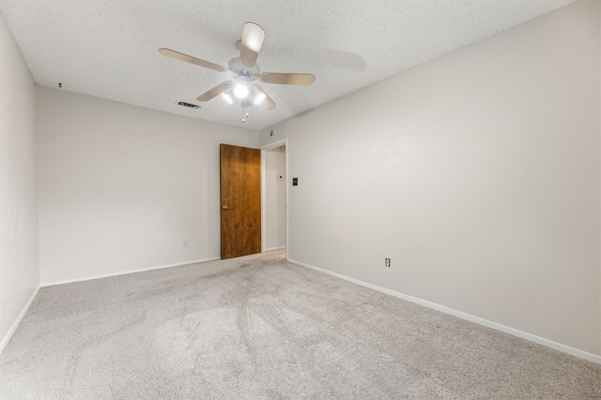 2502 Ashbury Drive Arlington TX 76015