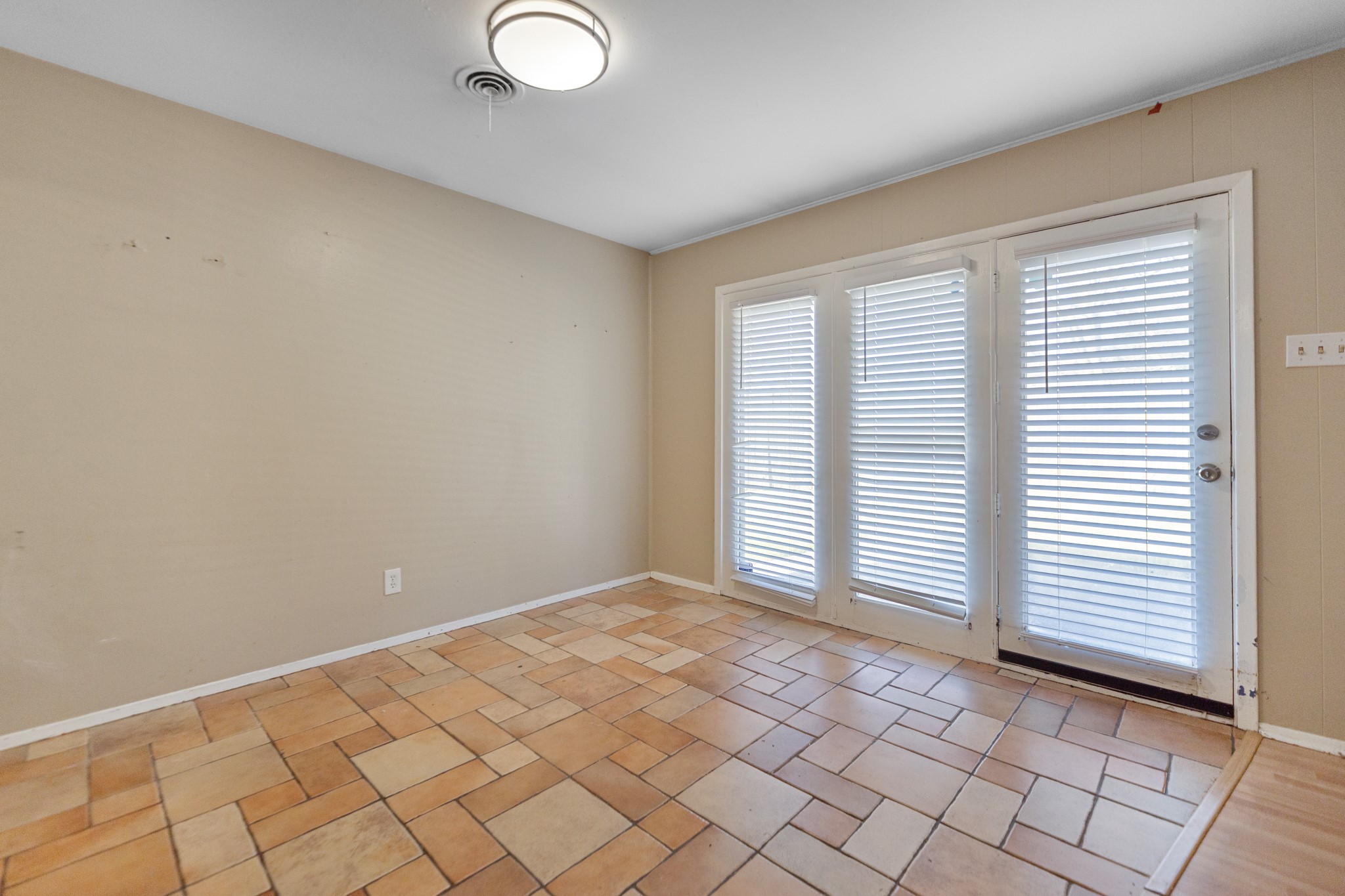 518 Worcester Way Richardson TX 75080