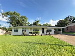 105 Calloway Hughes Springs TX 75656