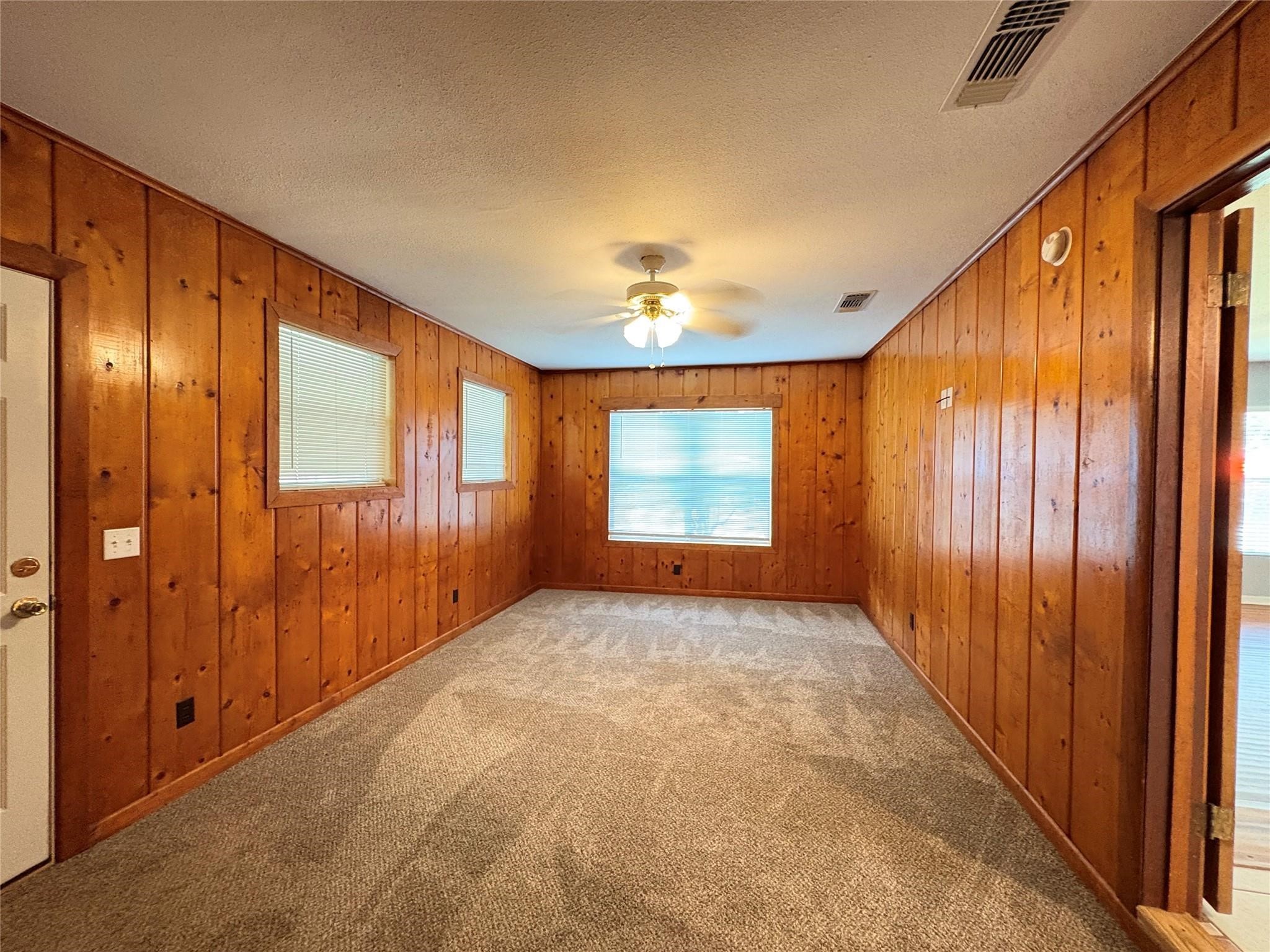 105 Calloway Hughes Springs TX 75656