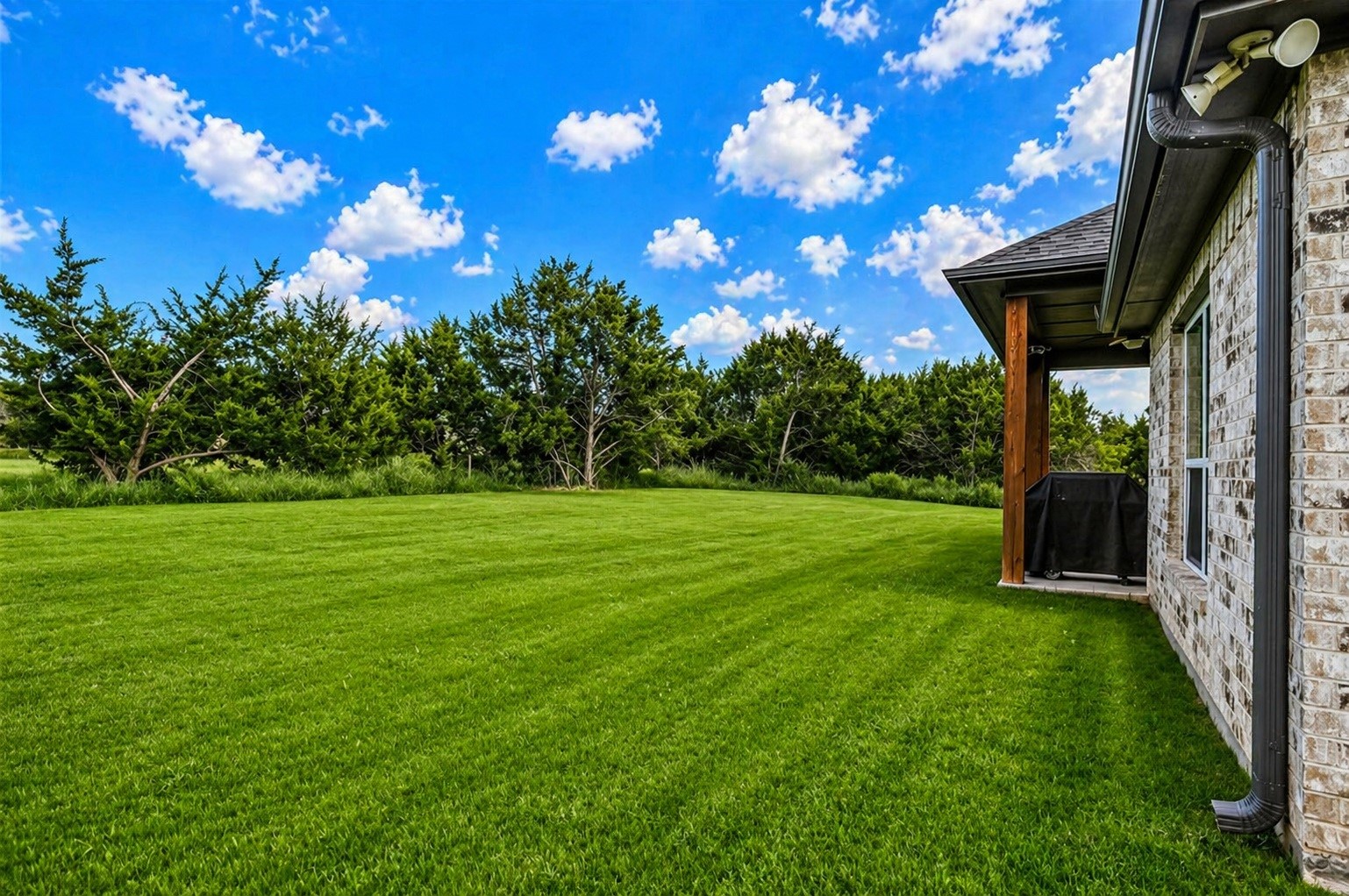 4905 Frio Drive Granbury TX 76048