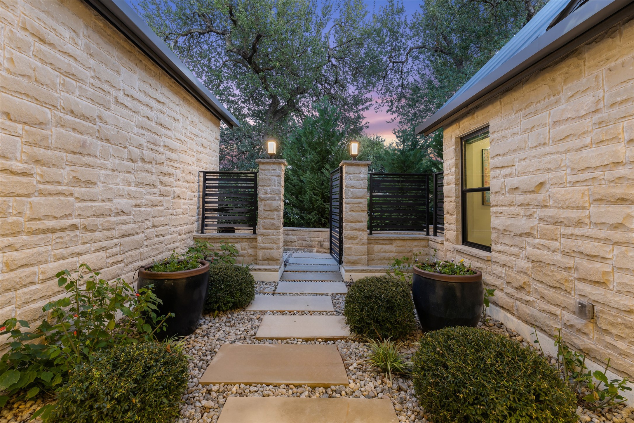 8408 Carranzo Drive Austin TX 78735