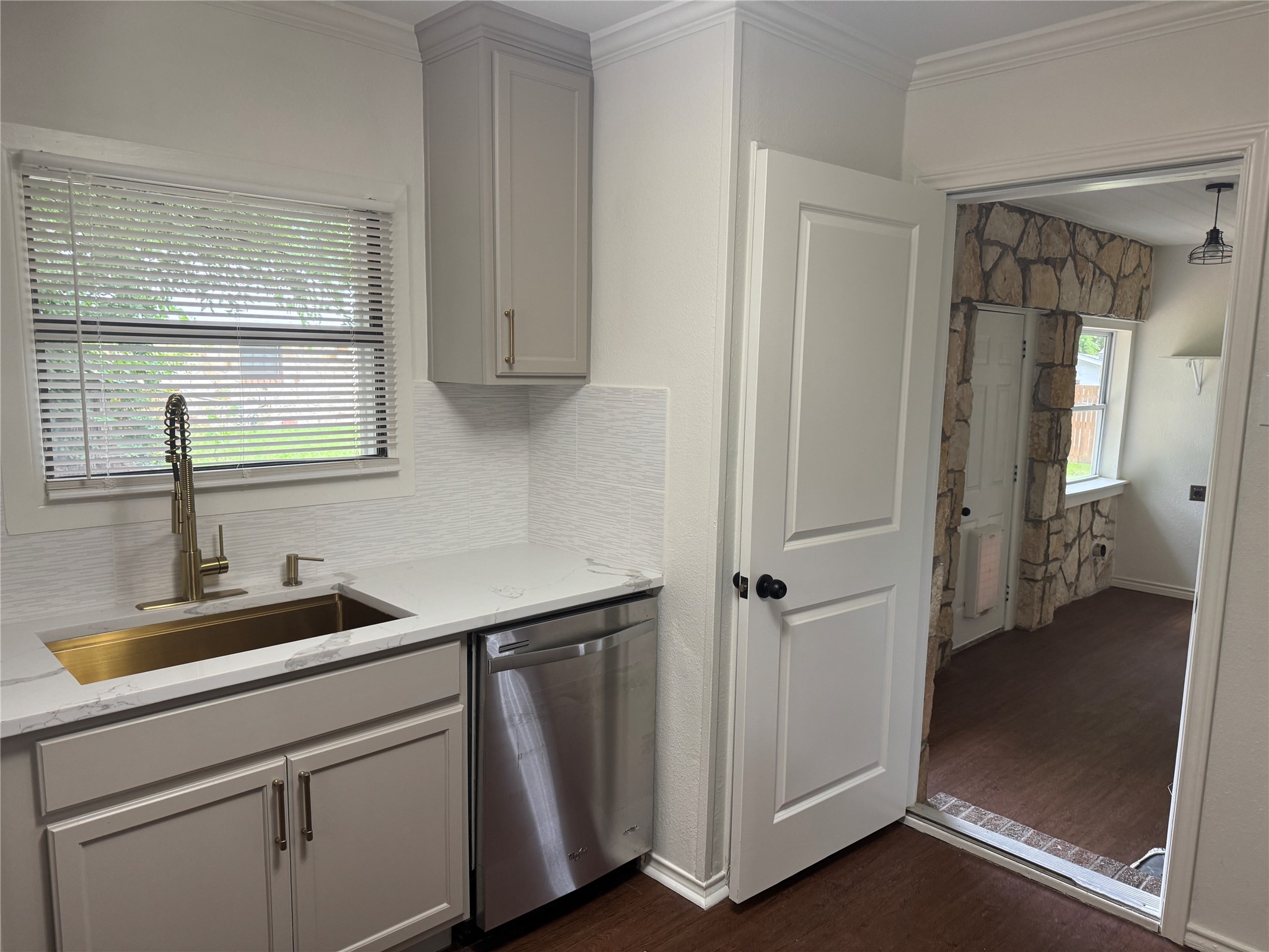 607 E Hundley Drive Lake Dallas TX 75065