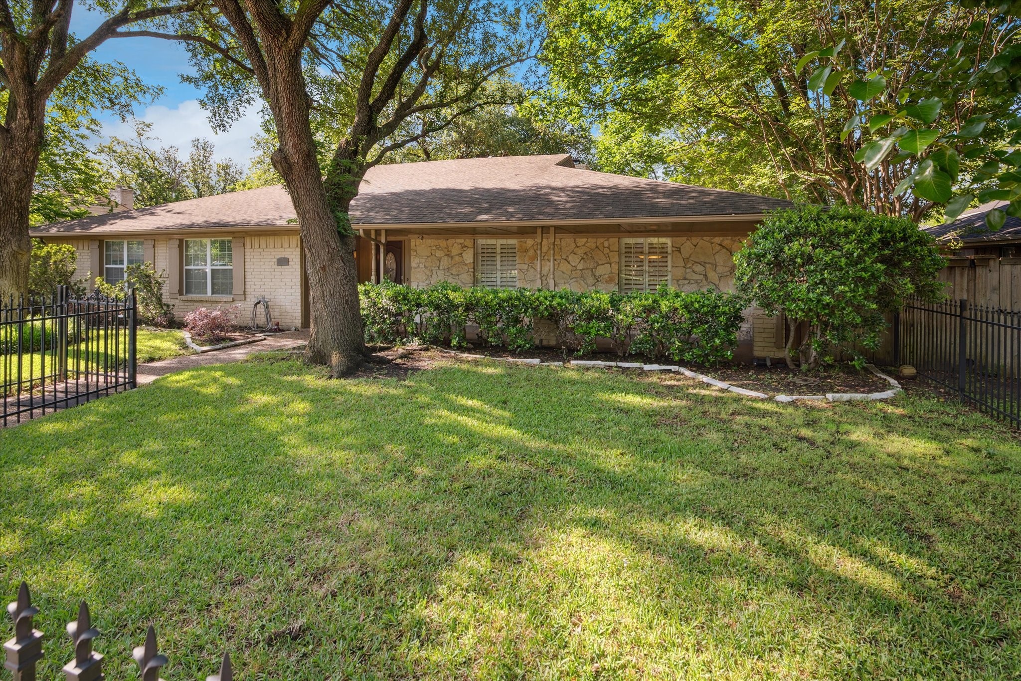 3322 Royal Lane Dallas TX 75229