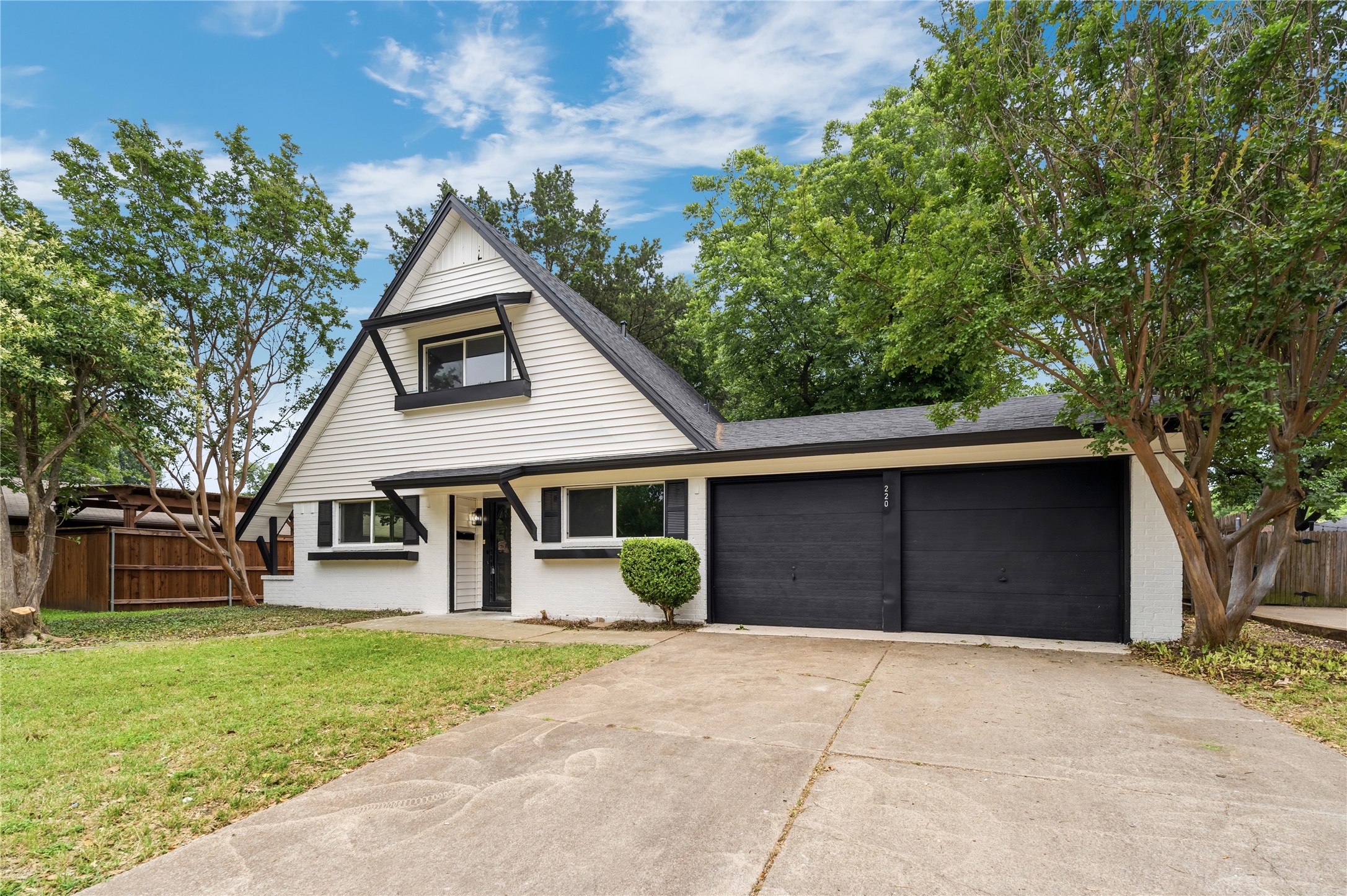 220 Robert Street Burleson TX 76028