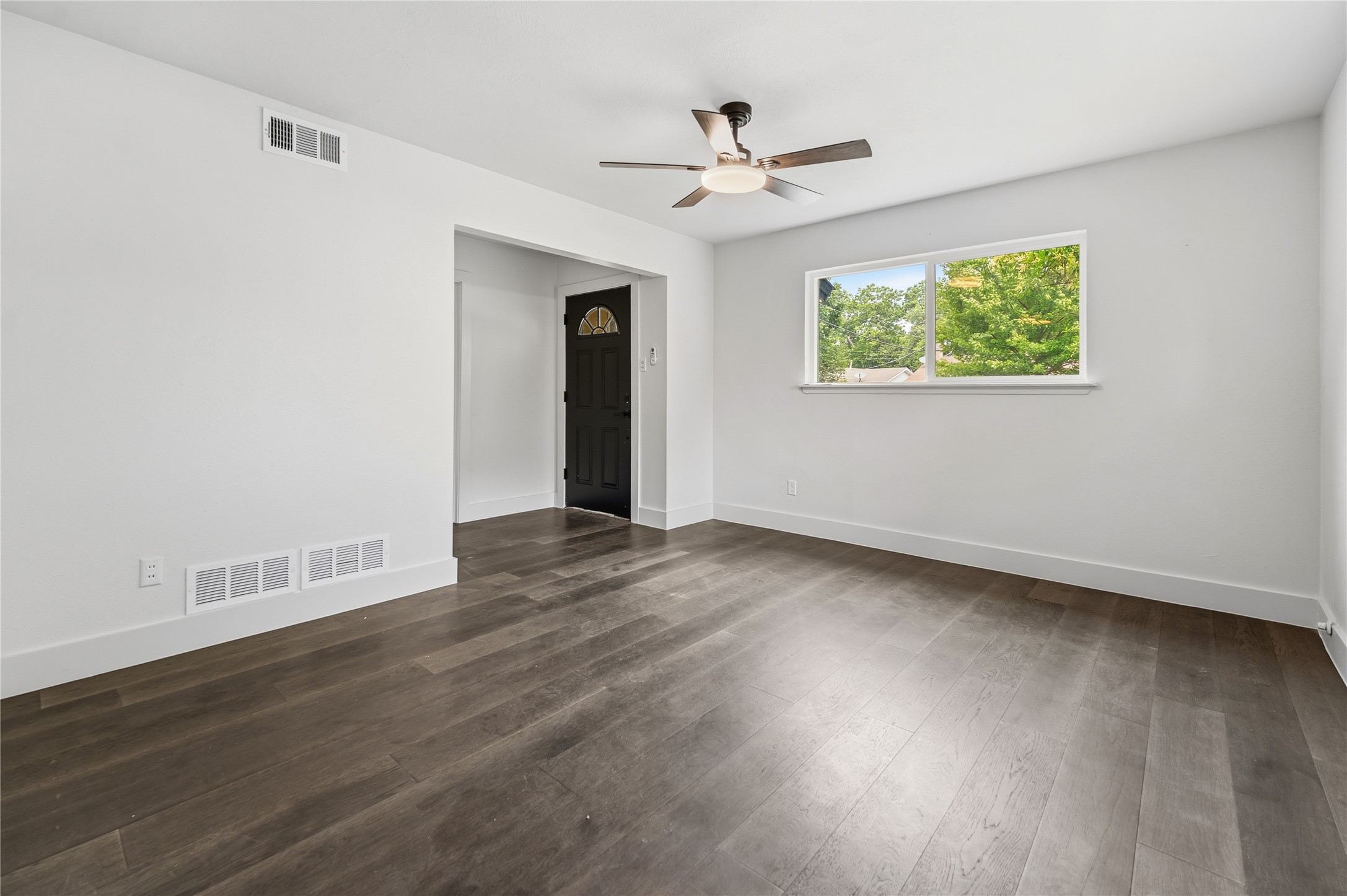 220 Robert Street Burleson TX 76028