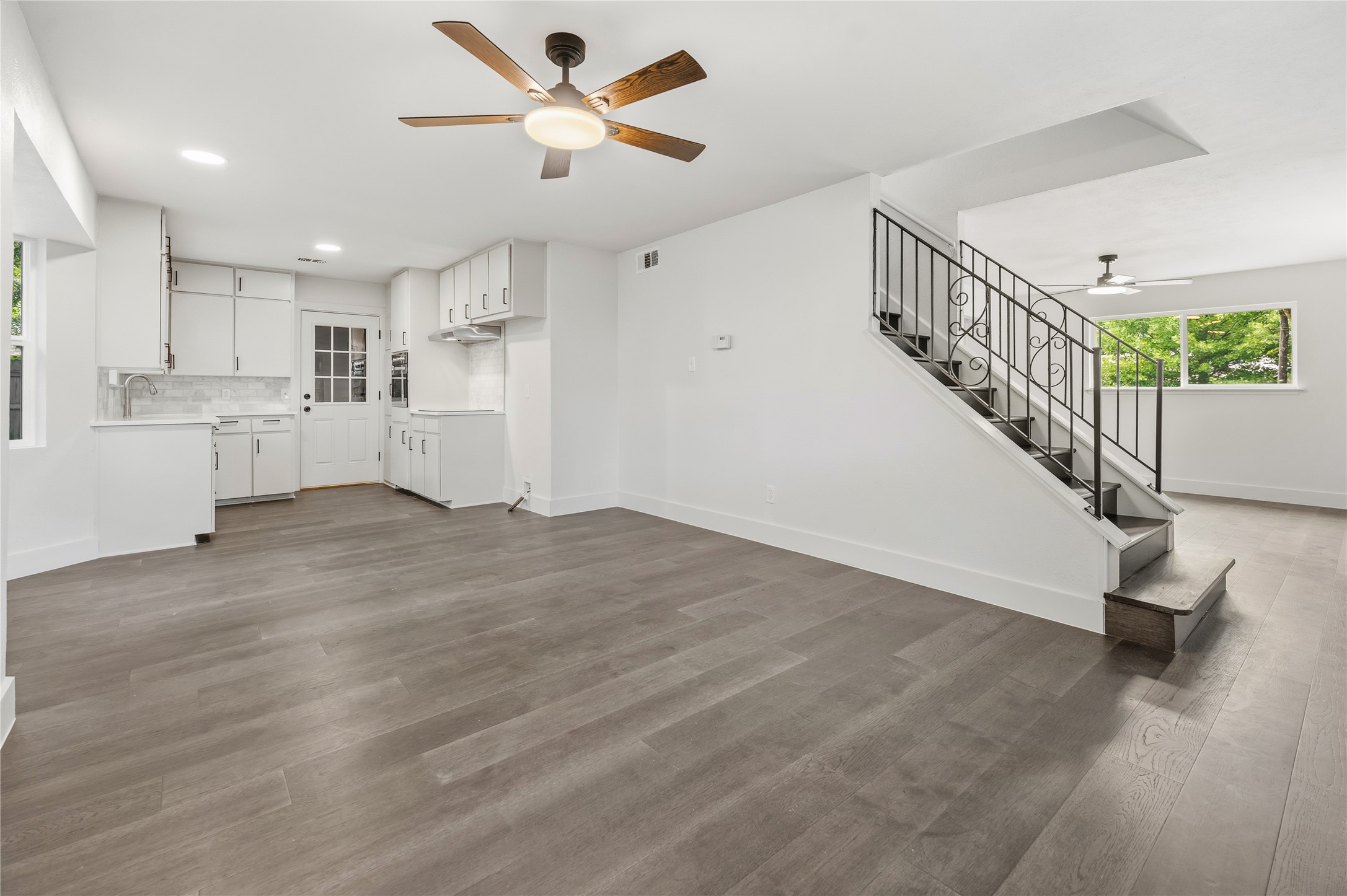 220 Robert Street Burleson TX 76028