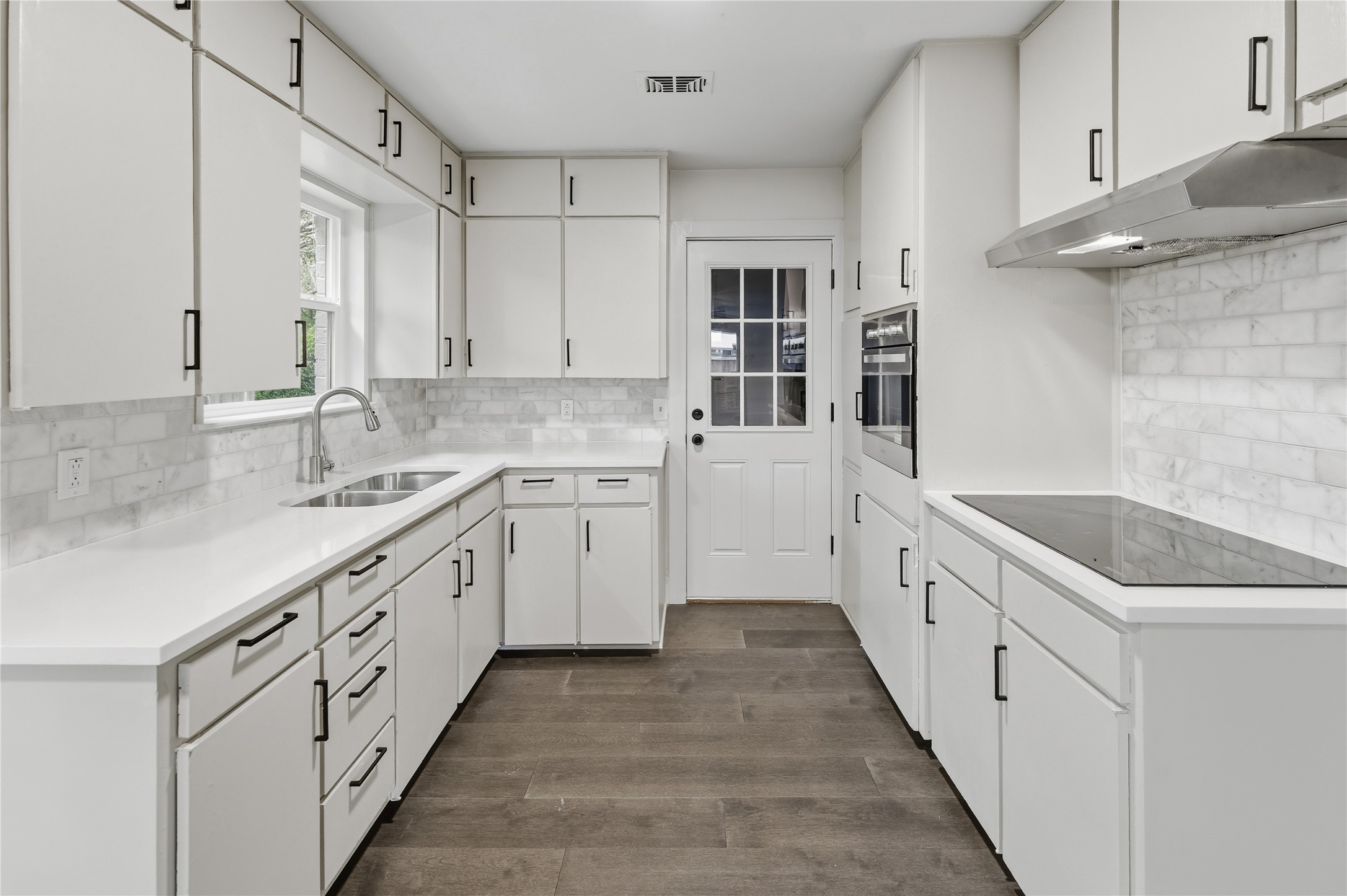 220 Robert Street Burleson TX 76028