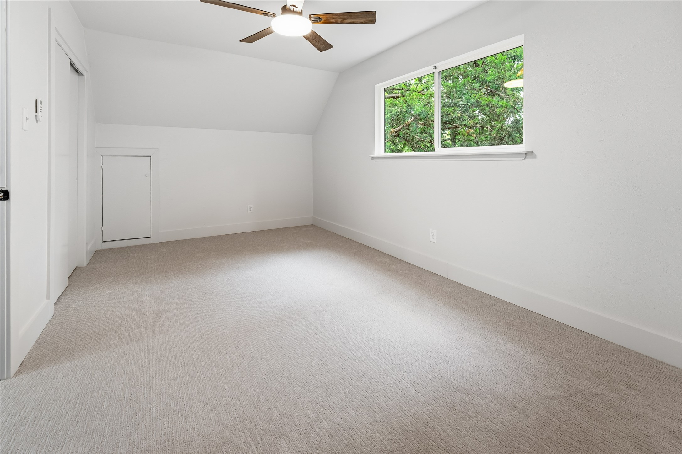 220 Robert Street Burleson TX 76028