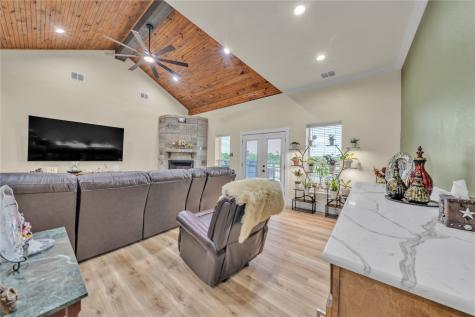 945 Jennings Lane Azle TX 76020