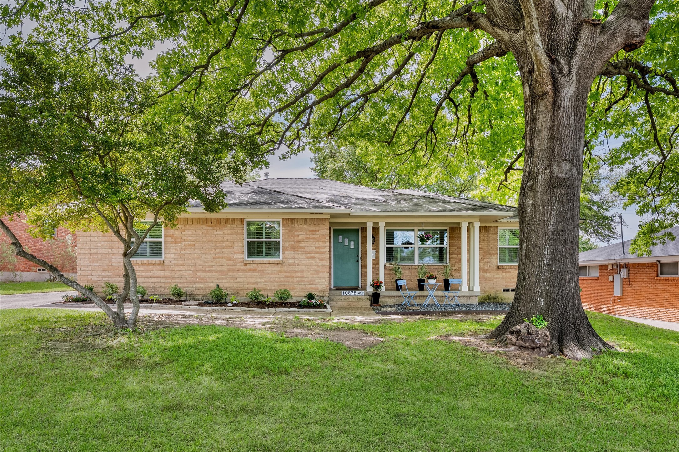 10838 Caprock Circle Dallas TX 75218