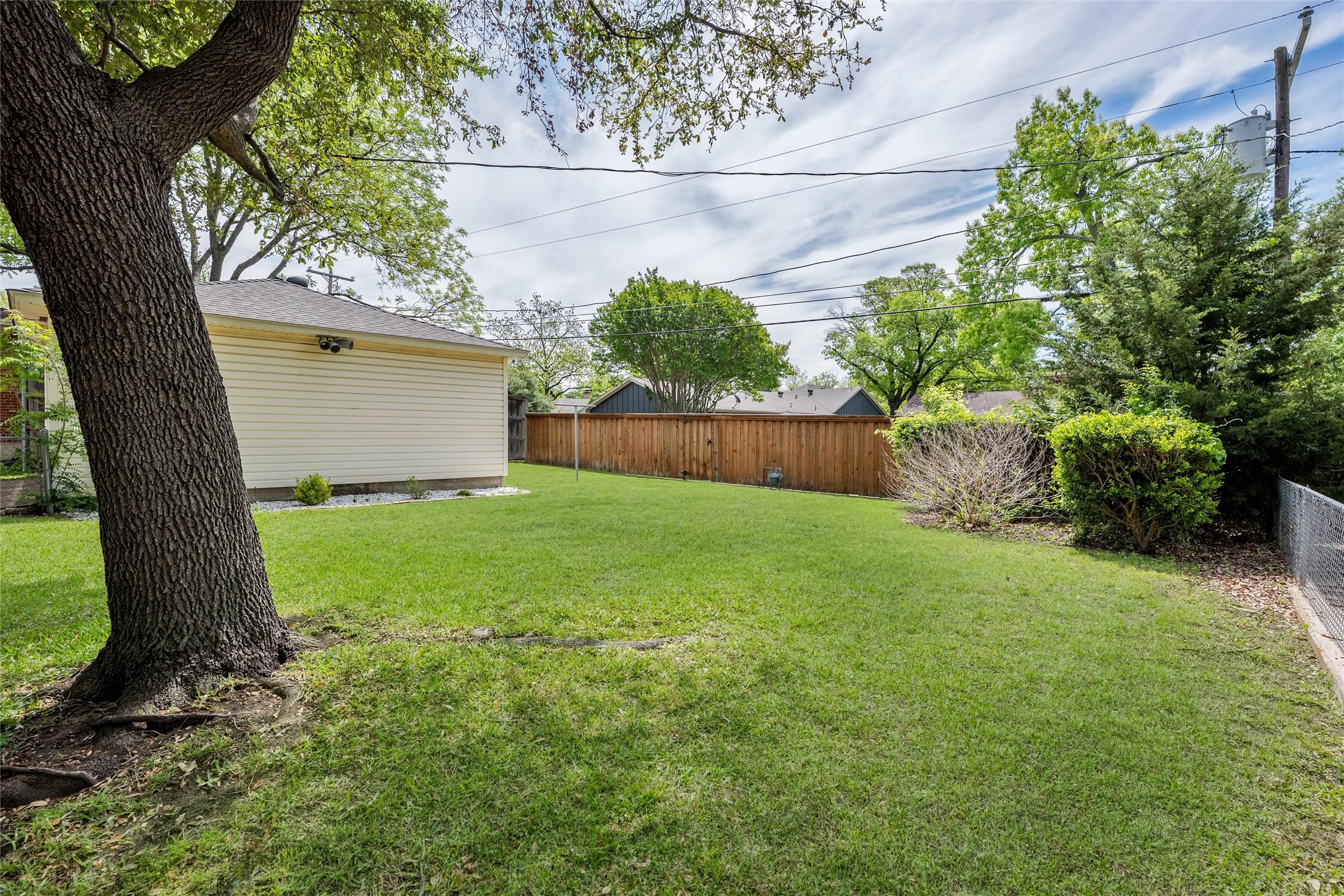 10838 Caprock Circle Dallas TX 75218
