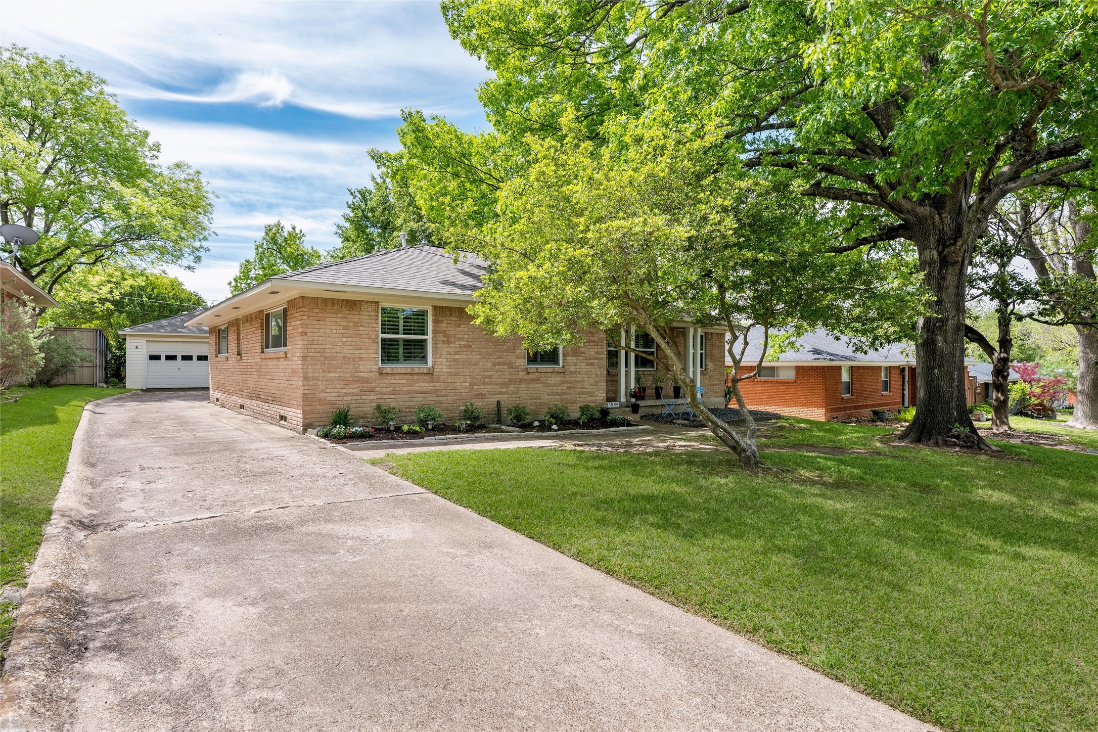 10838 Caprock Circle Dallas TX 75218