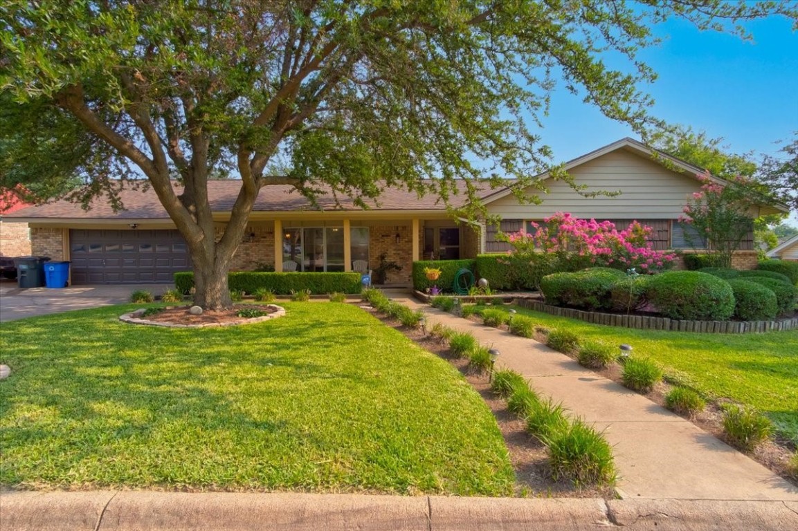 5717 Diamond Oaks Drive N Haltom City TX 76117