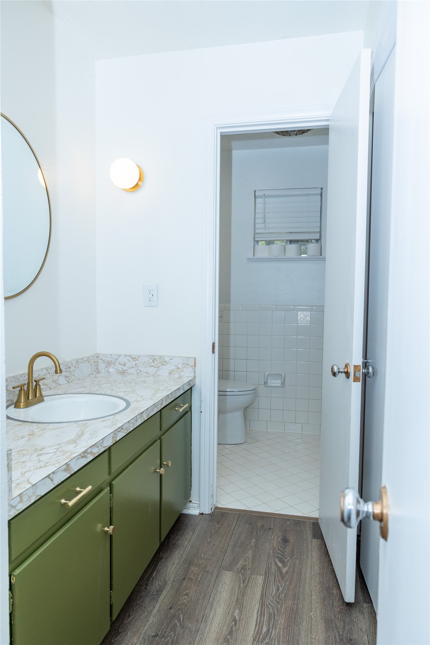 1860 Meadow Valley Lane Dallas TX 75232