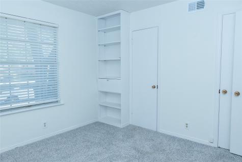 1860 Meadow Valley Lane Dallas TX 75232
