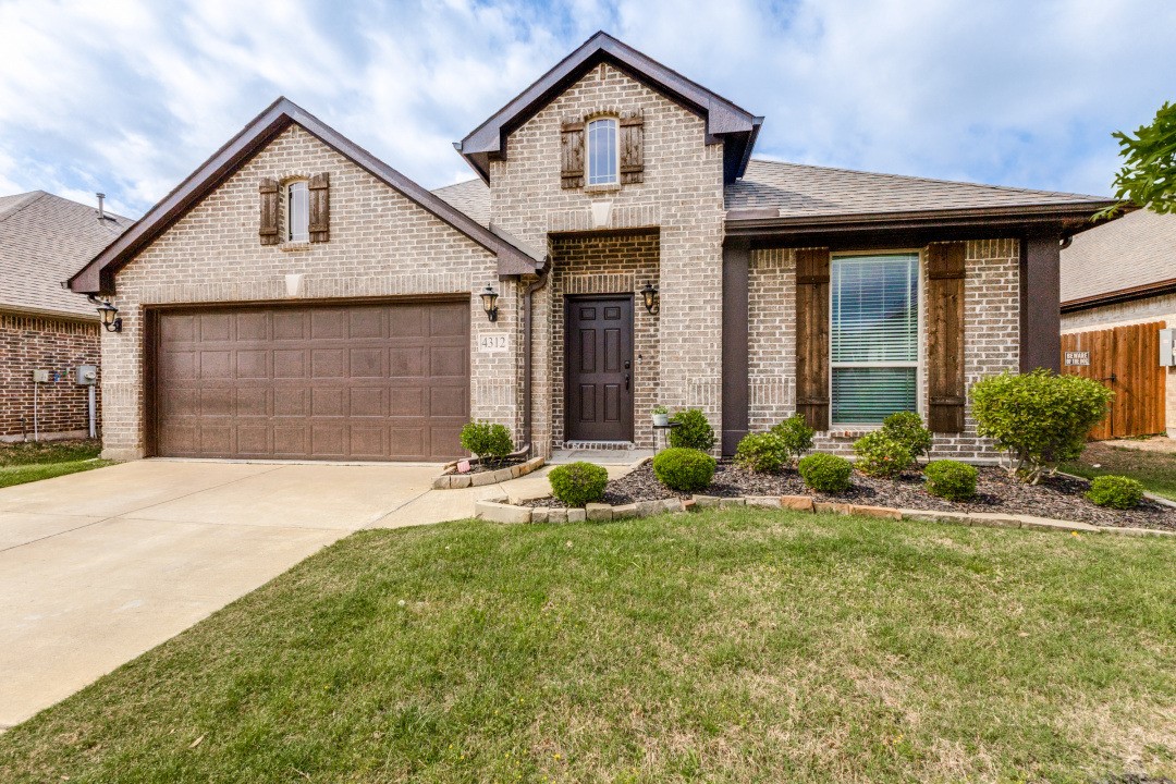 4312 Evening Sun Drive Mesquite TX 75181