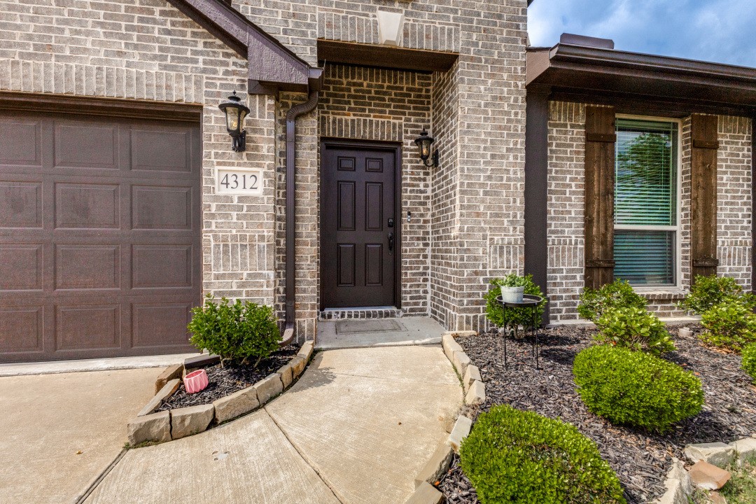 4312 Evening Sun Drive Mesquite TX 75181