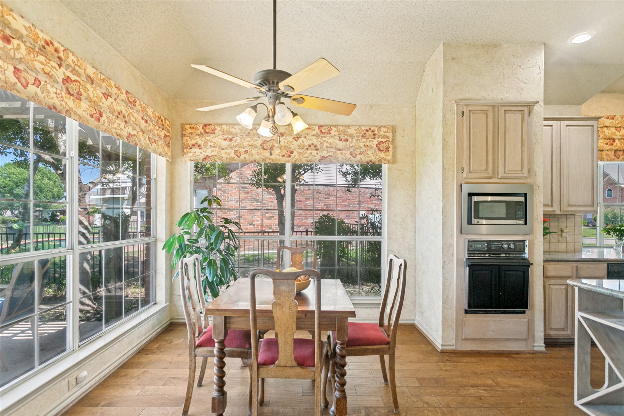 625 Palm Desert Drive Garland TX 75044