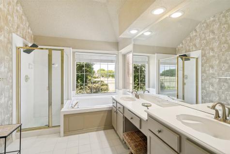 625 Palm Desert Drive Garland TX 75044